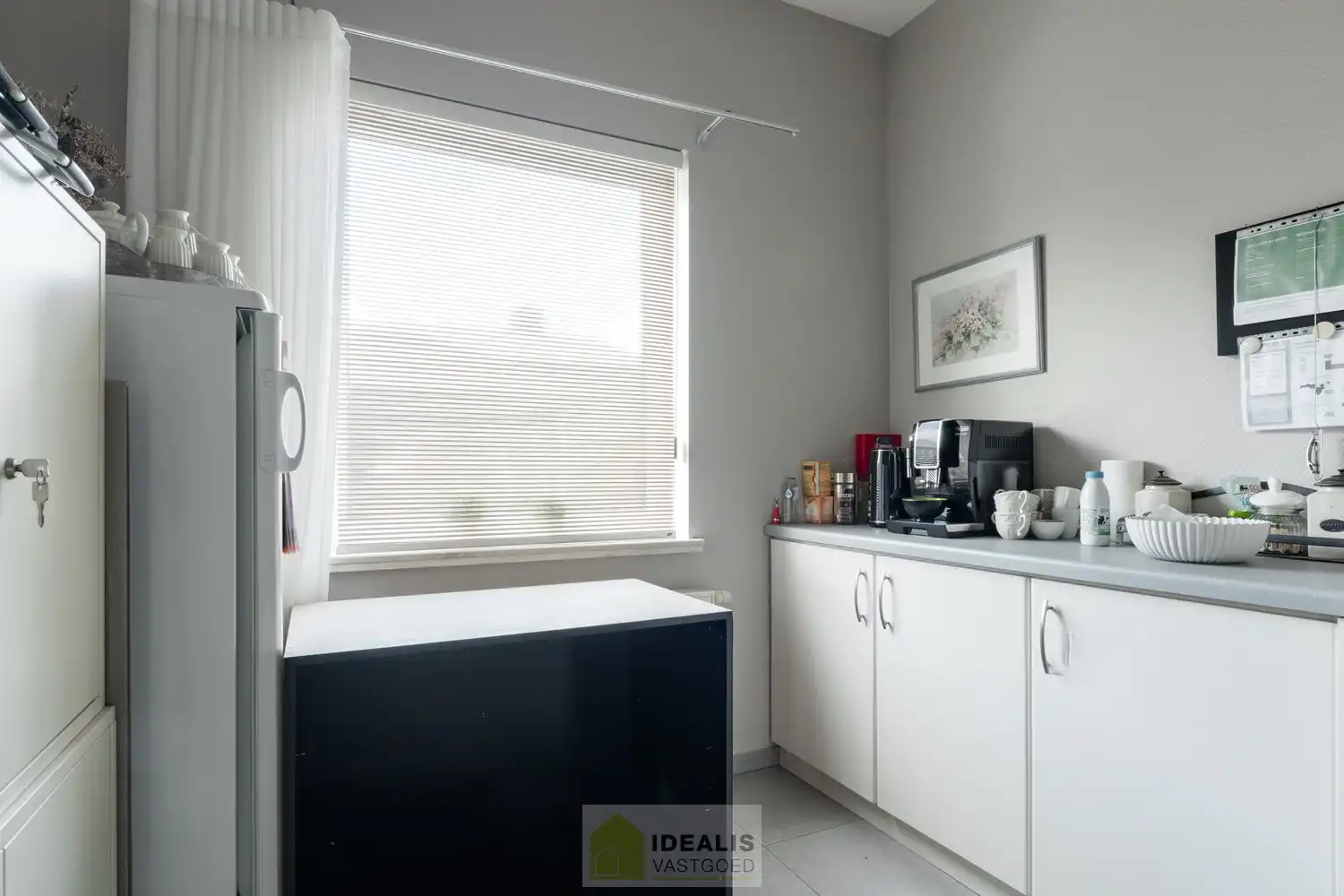 INSTAPKLARE HANDELSRUIMTE VAN MAAR LIEFST +- 410M² MET RIANTE WONING OP SCHITTERENDE COMMERCIËLE ZICHTLOCATIE!! foto 25