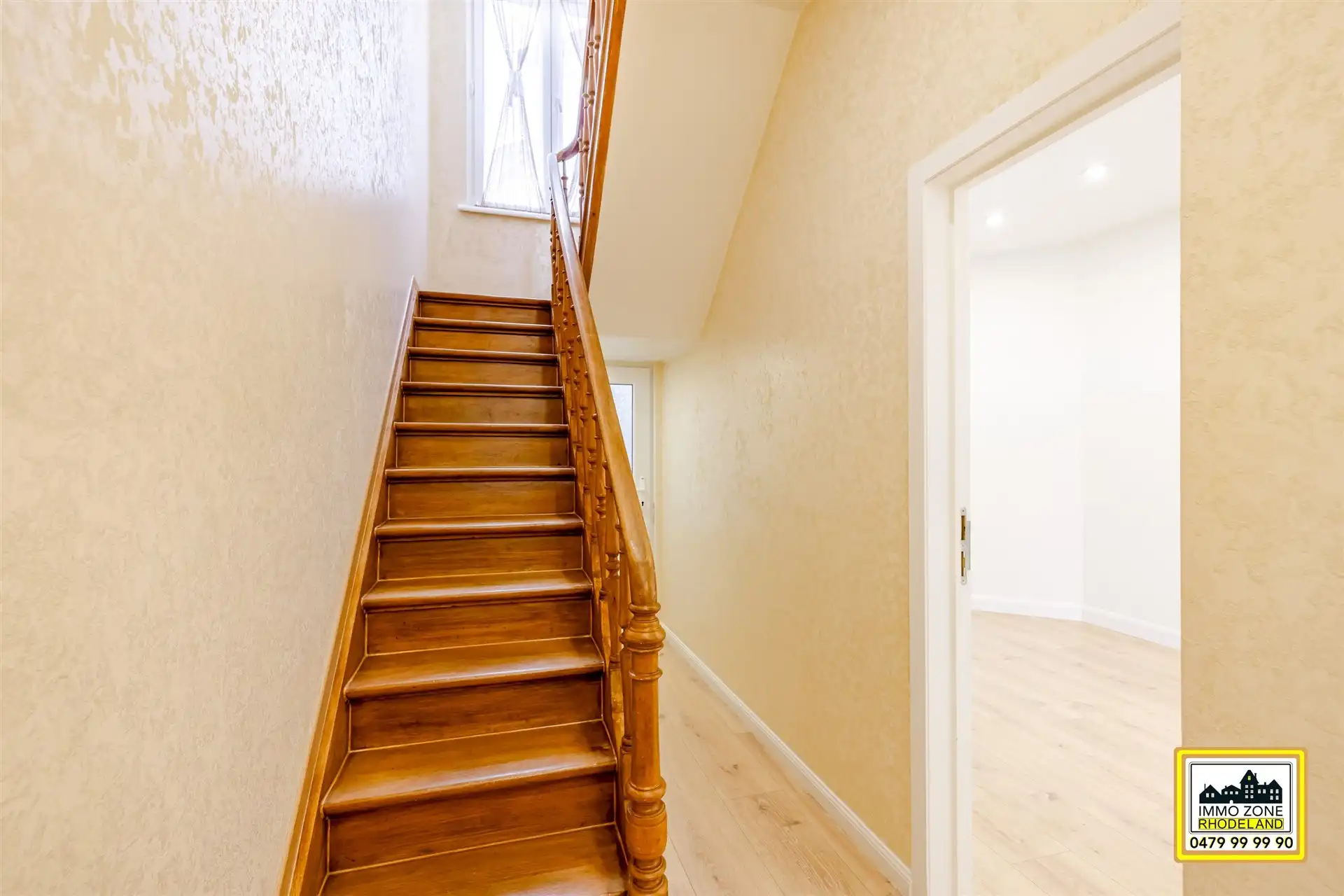 Energiezuinige gerenoveerde woning met 4 slpks foto 2