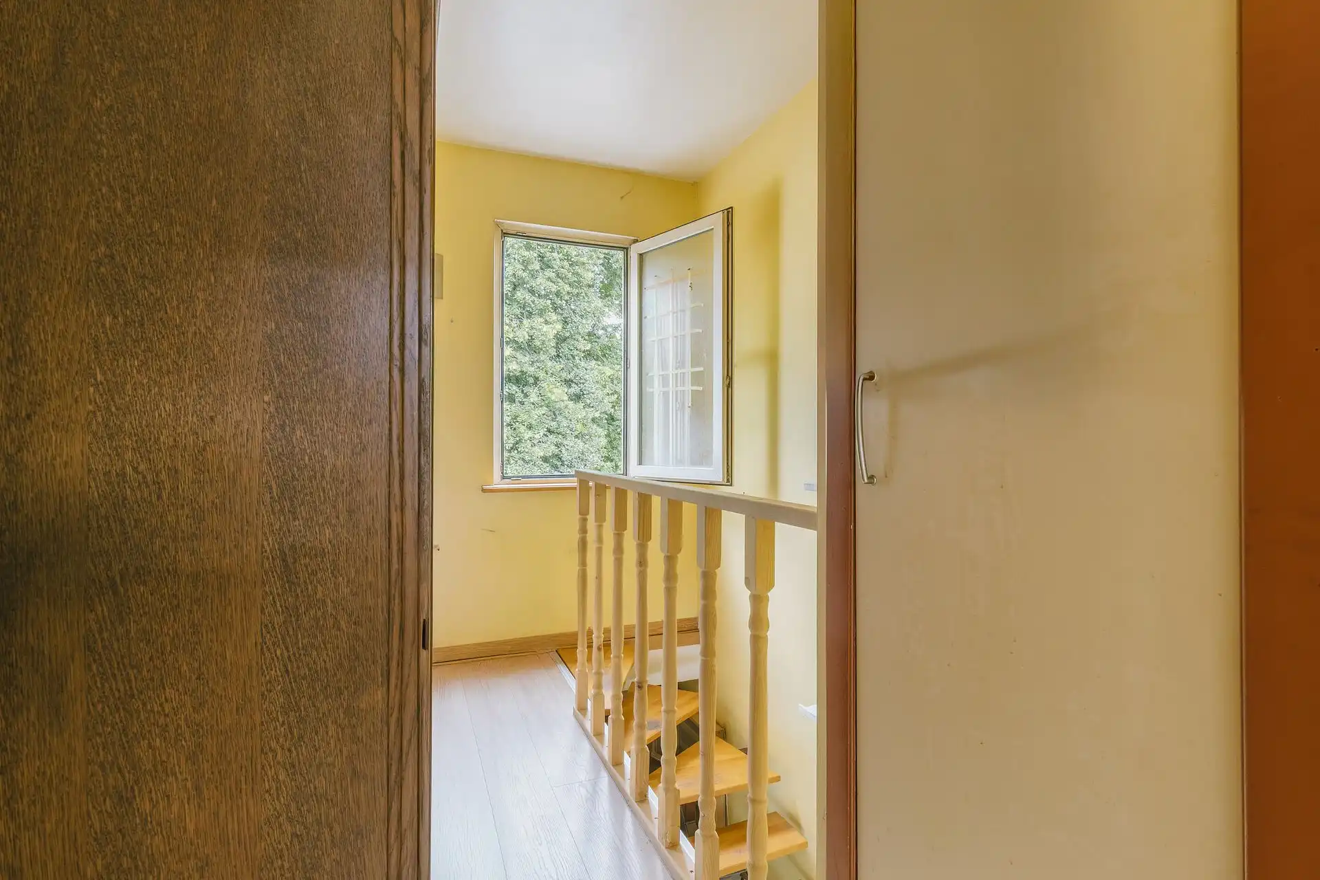 Volledig te renoveren bel-etage woning met terras foto 5