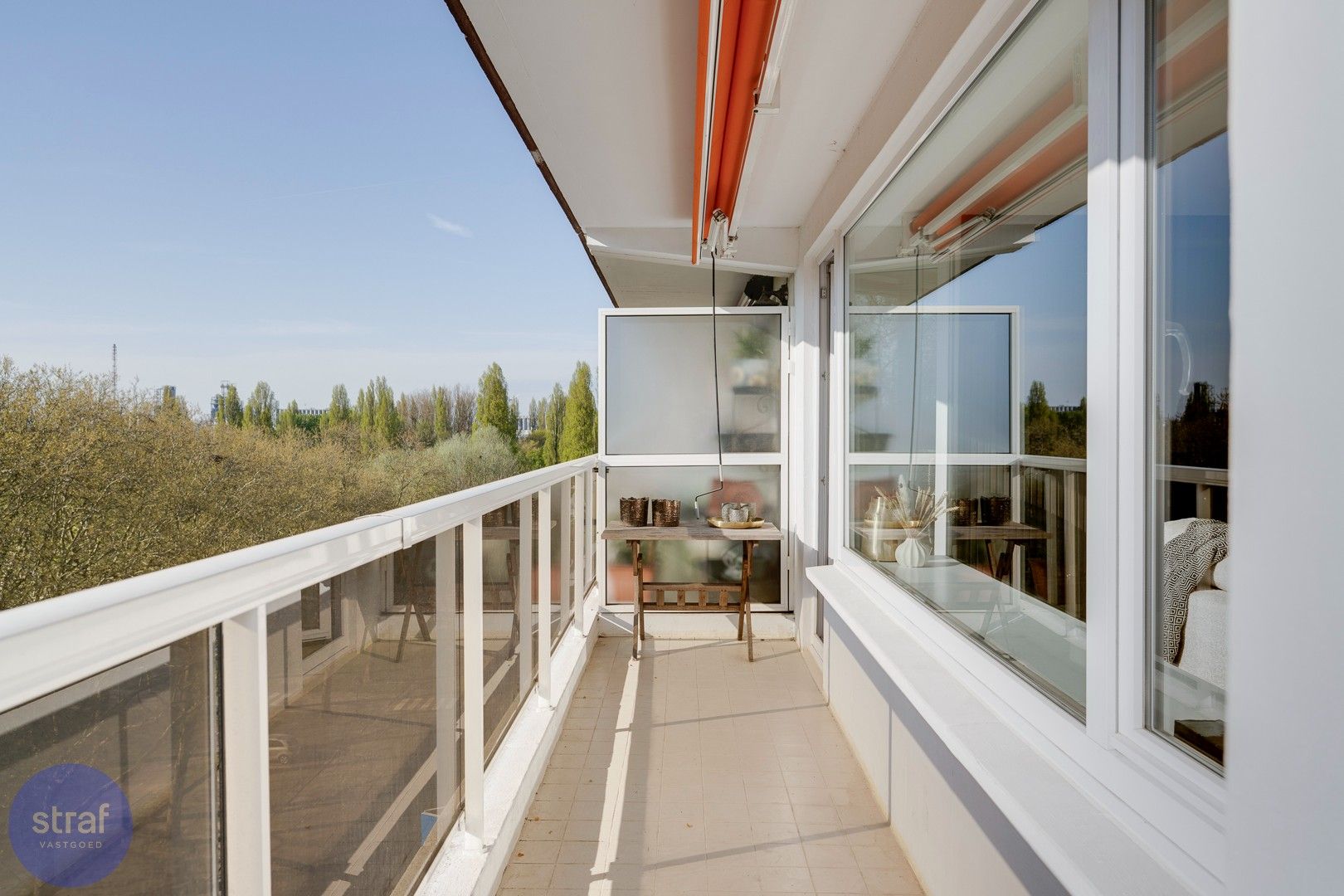 Zalig wonen op Linkeroever – in een gerenoveerd appartement met zicht op groen foto 8