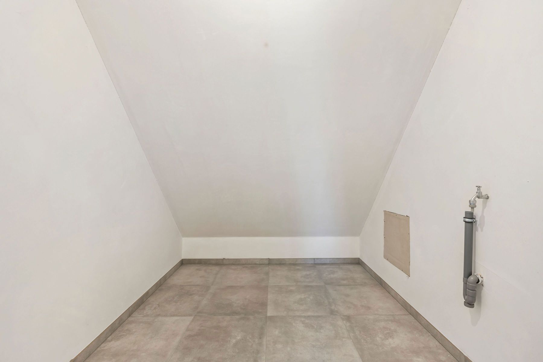 Prachtig nieuwbouwappartement met volledige zolderverdieping foto 18