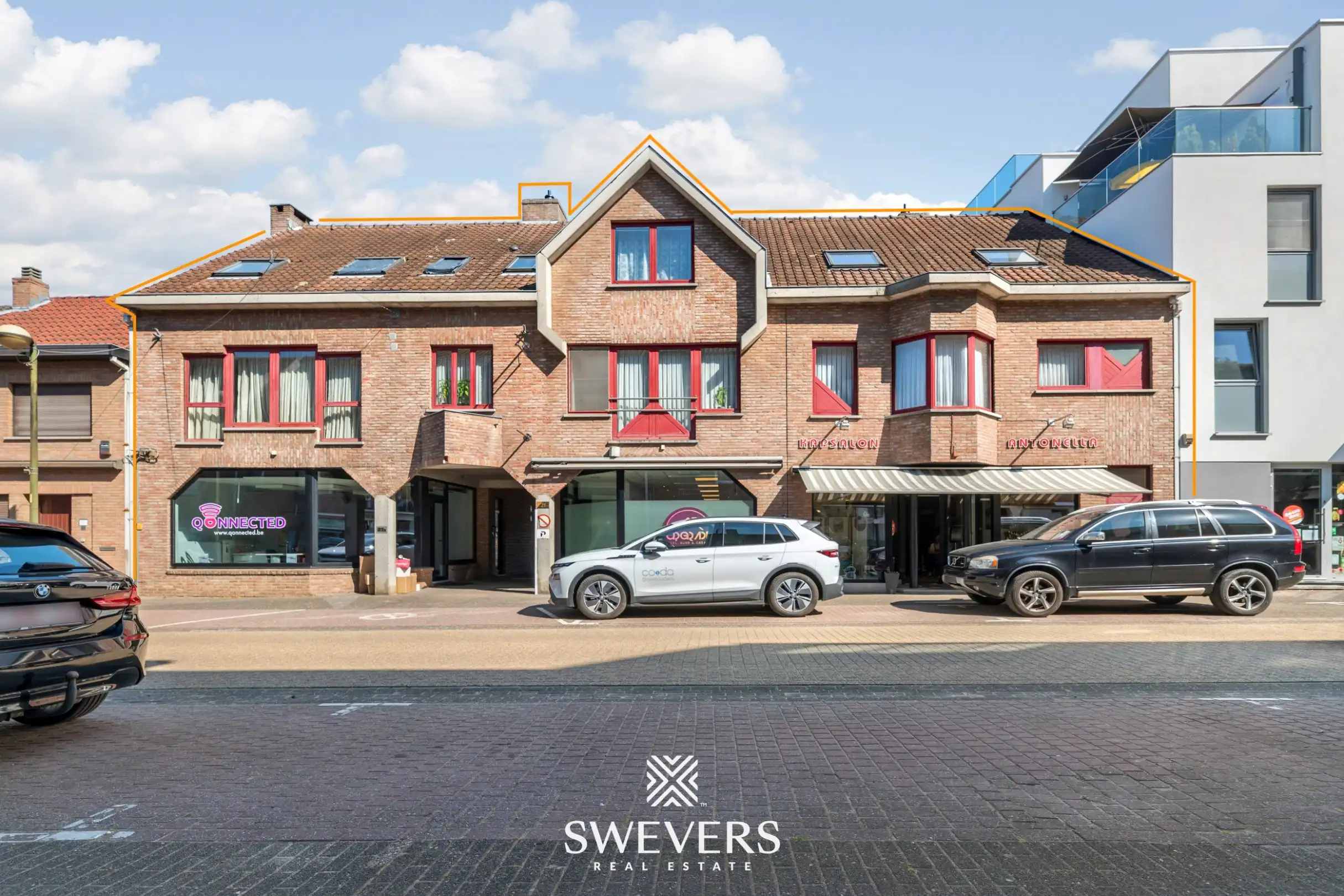 Strategisch investeringspand in het hart van Beringen met onmiddellijk rendement foto {{pictureIndex}}