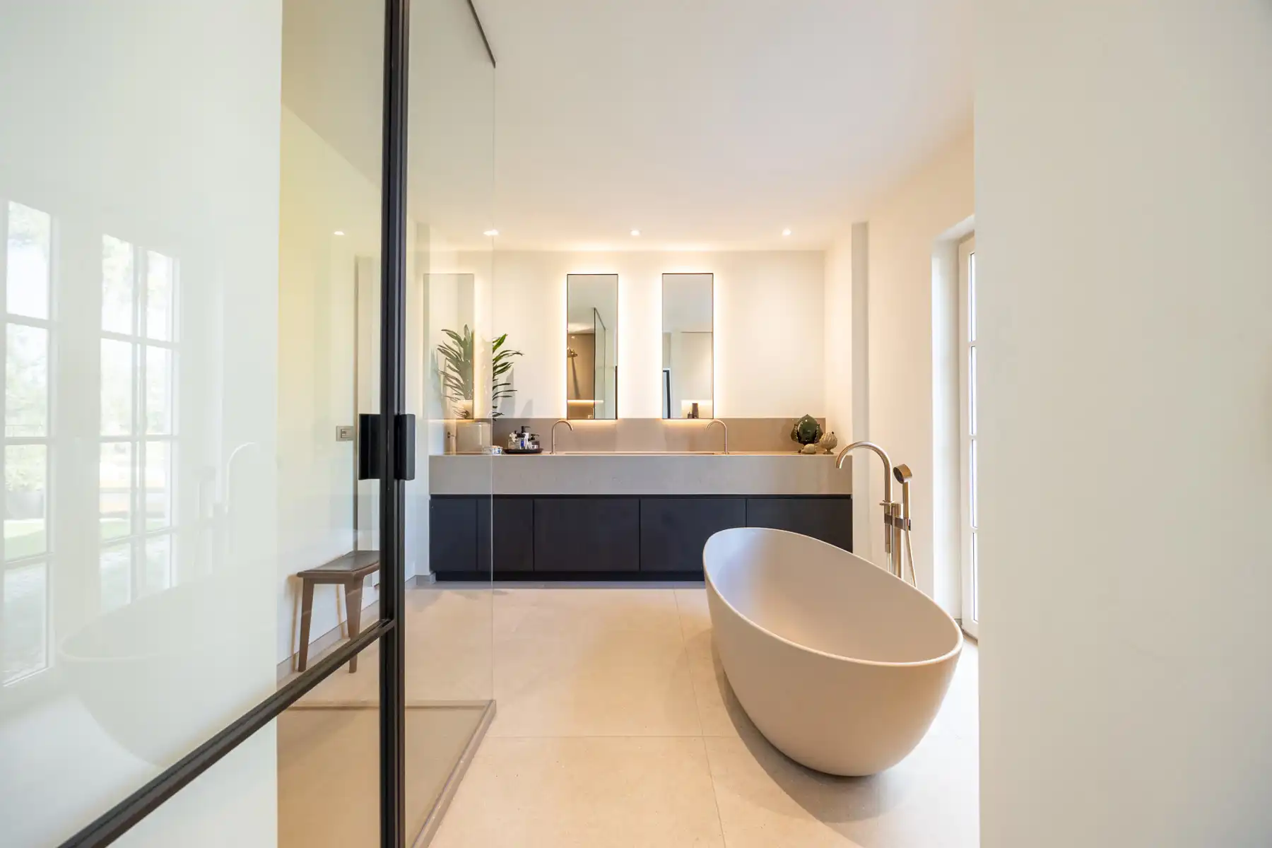 Uitzonderlijk gerenoveerde hoeve op ca. 7480 m² foto 16