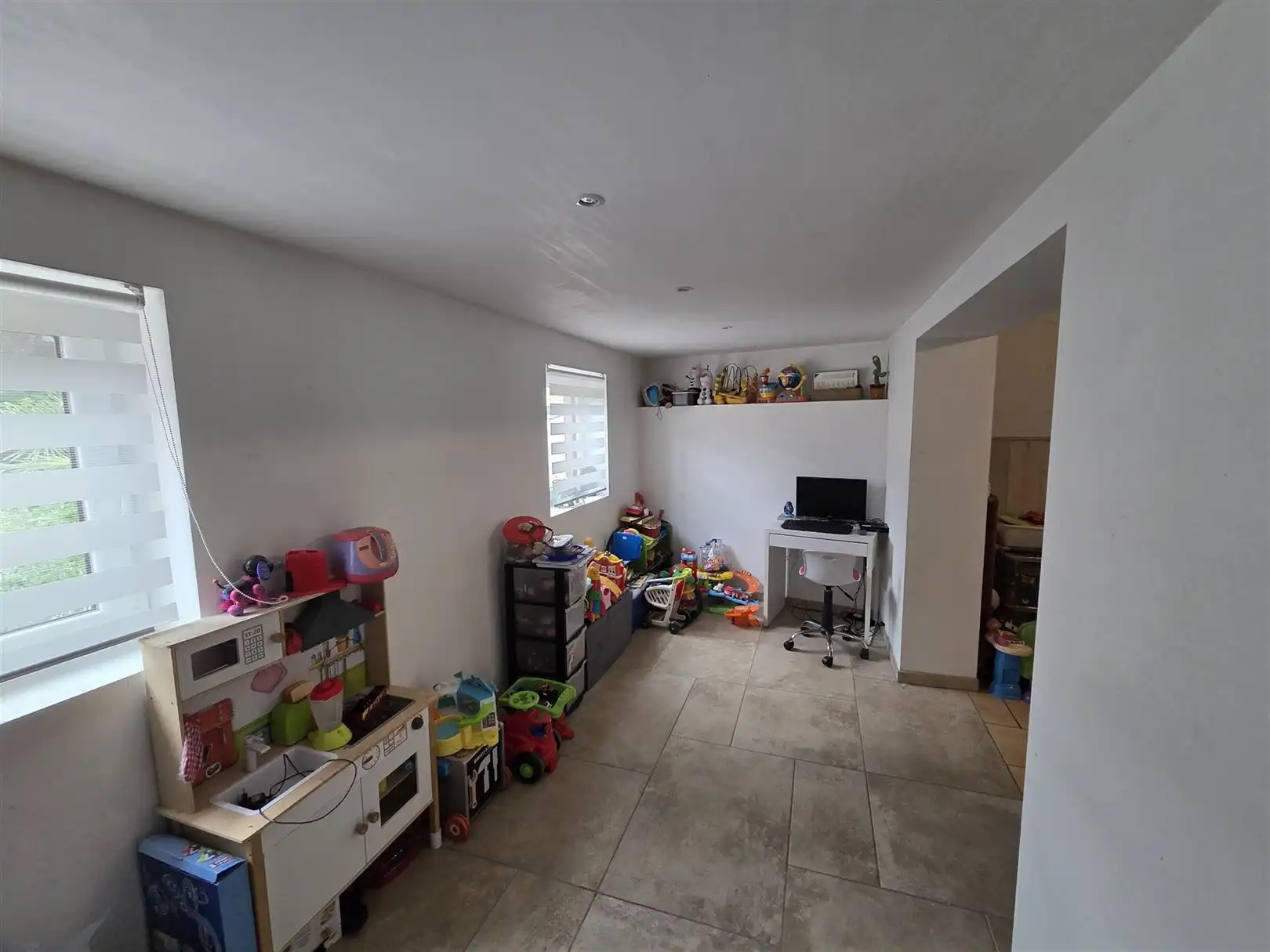 Woning met 5 slaapkamers in Frasnes-les-Anvaing foto 8