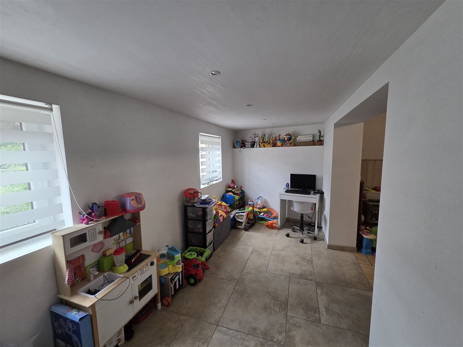 Woning met 5 slaapkamers in Frasnes-les-Anvaing foto 8