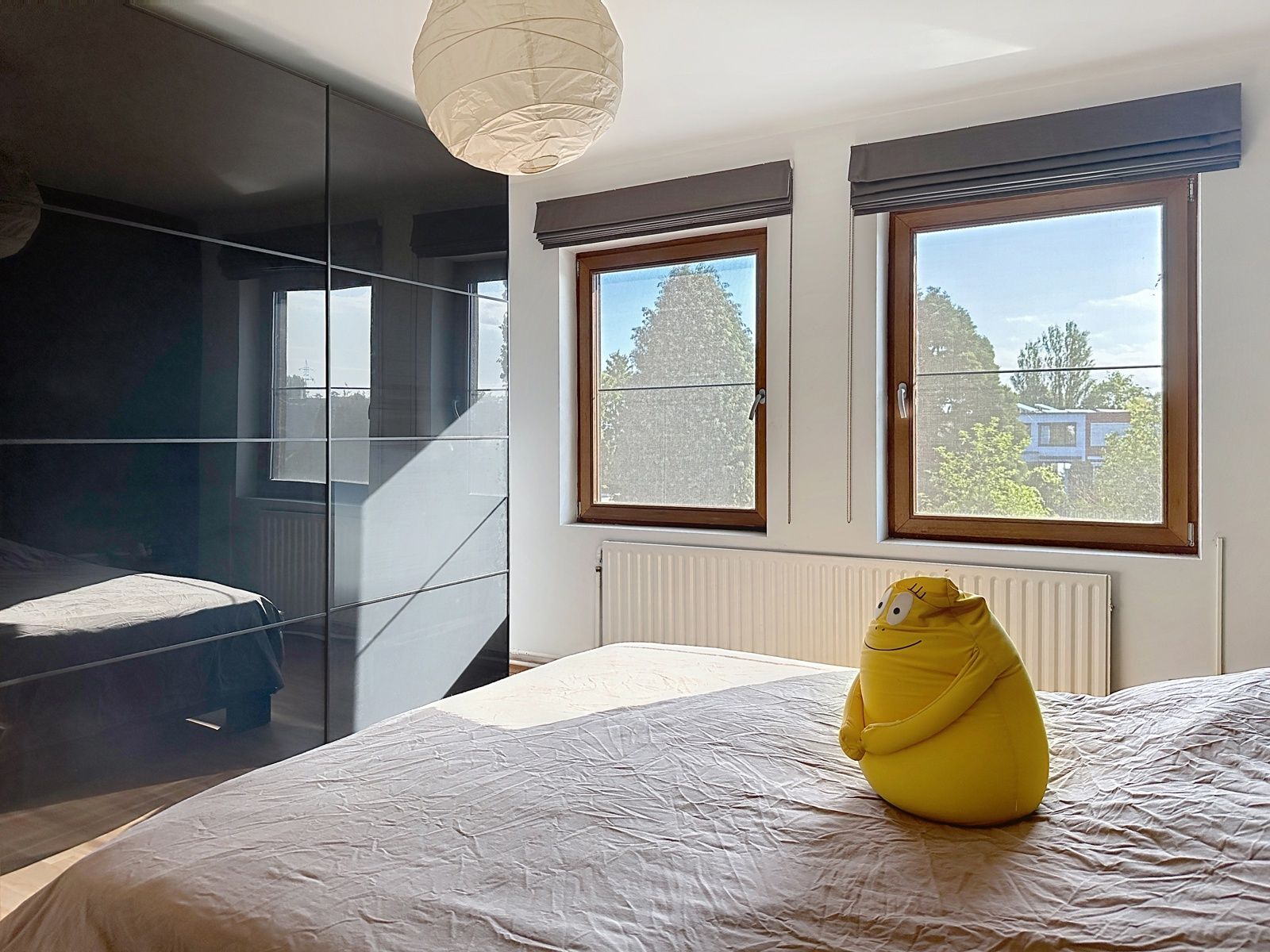 Centraal gelegen beletage met uitbouw en terras aan leefruimte foto 33