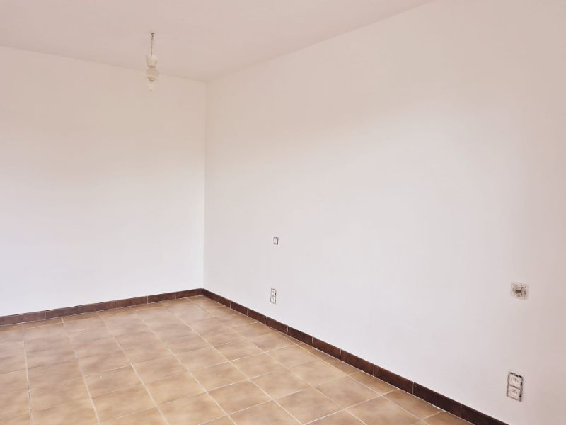 Roeselare-stadskern. Naast het Geytepark is dit vernieuwd twee-slaapkamerappartement gelegen op de tweede verdieping met prachtige zichten. Terras van 8.5m2. VERNIEUWD ! foto 14