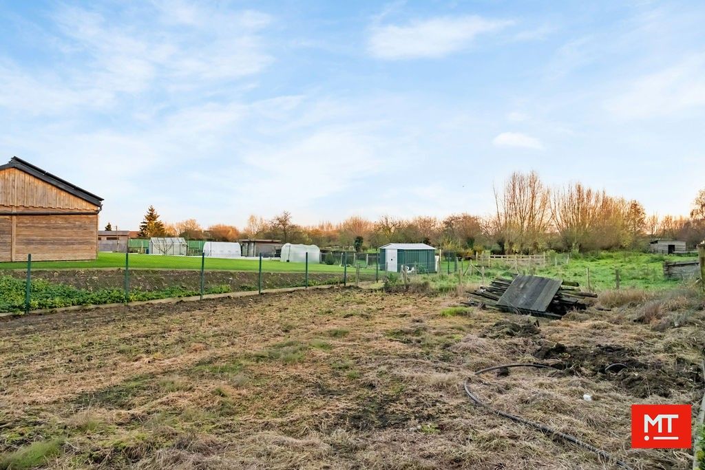 Te renoveren alleenstaande woning in de dorpskern van Wulvergem (Heuvelland) foto 3