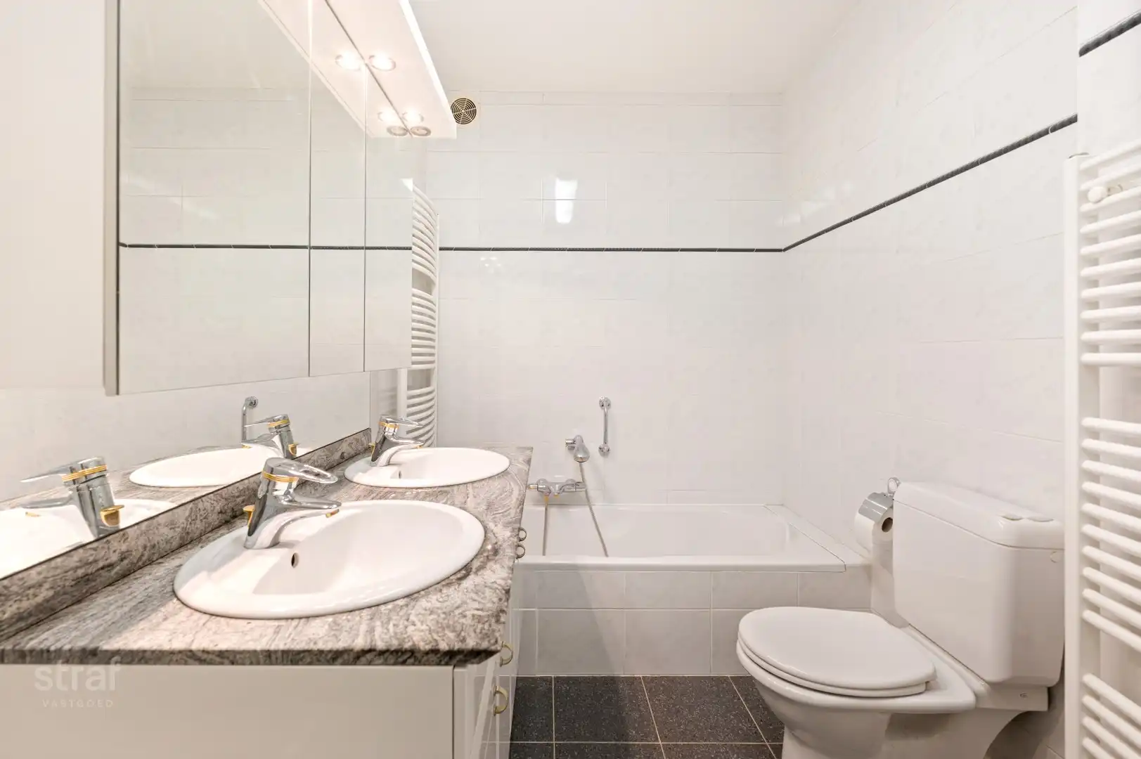 3 slaapkamerappartement met 2 terrassen op Linkeroever foto 10