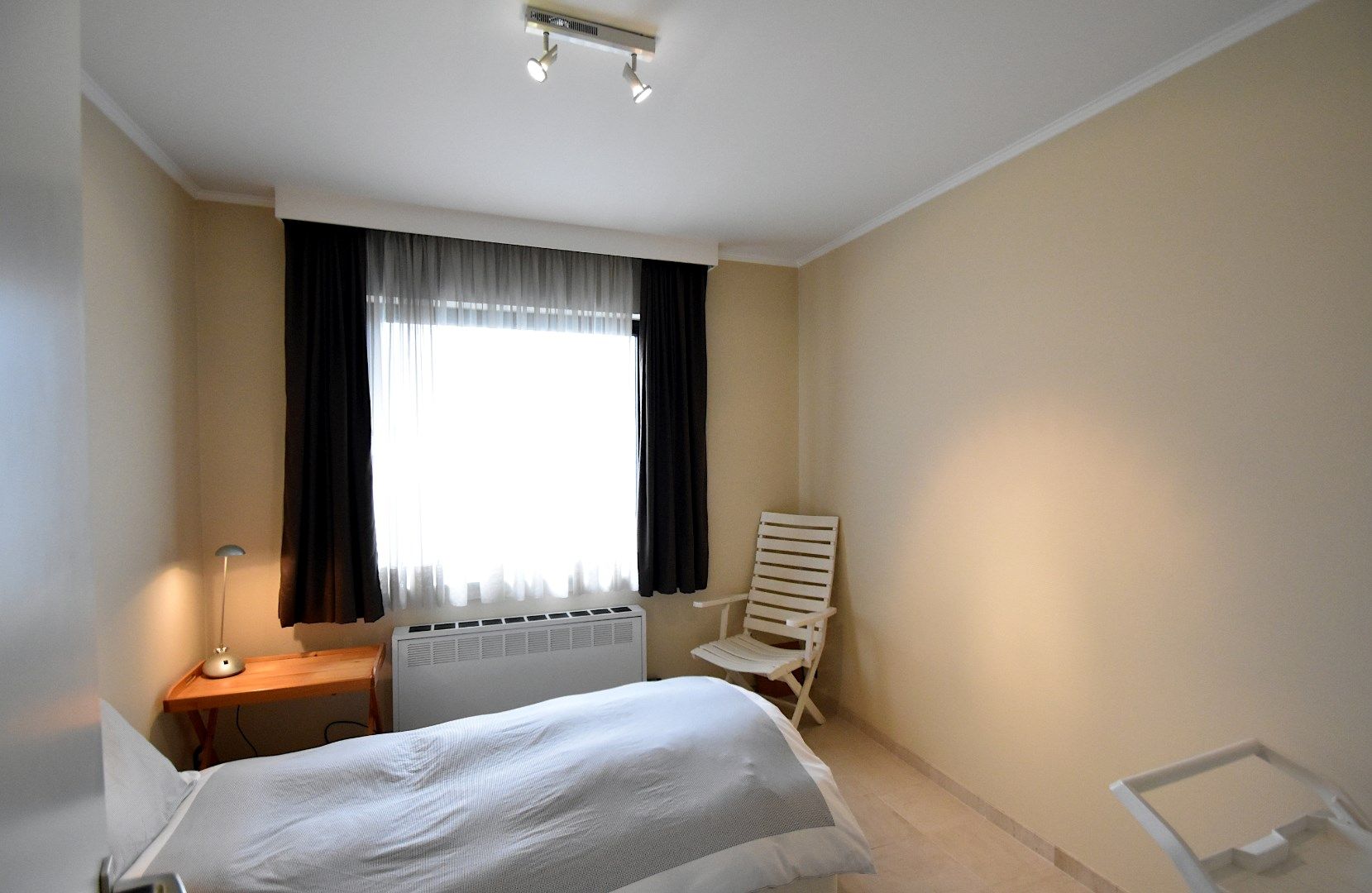 Lichtrijk appartement met adembenemend zicht op de duinen en de zee foto 17