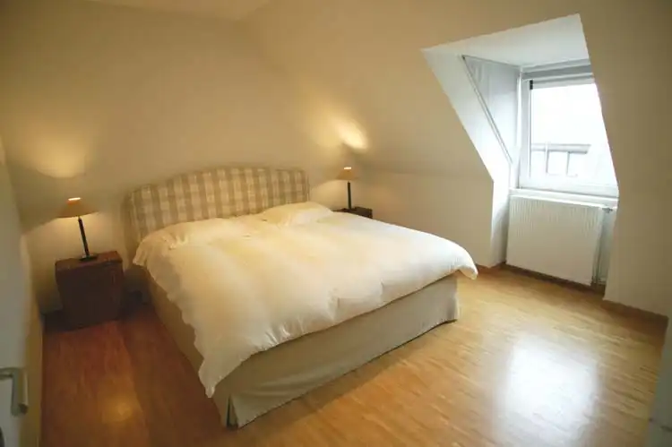 Prachtig Dakappartement met 2 slaapkamers en TERRAS te huur in Roeselare foto 6