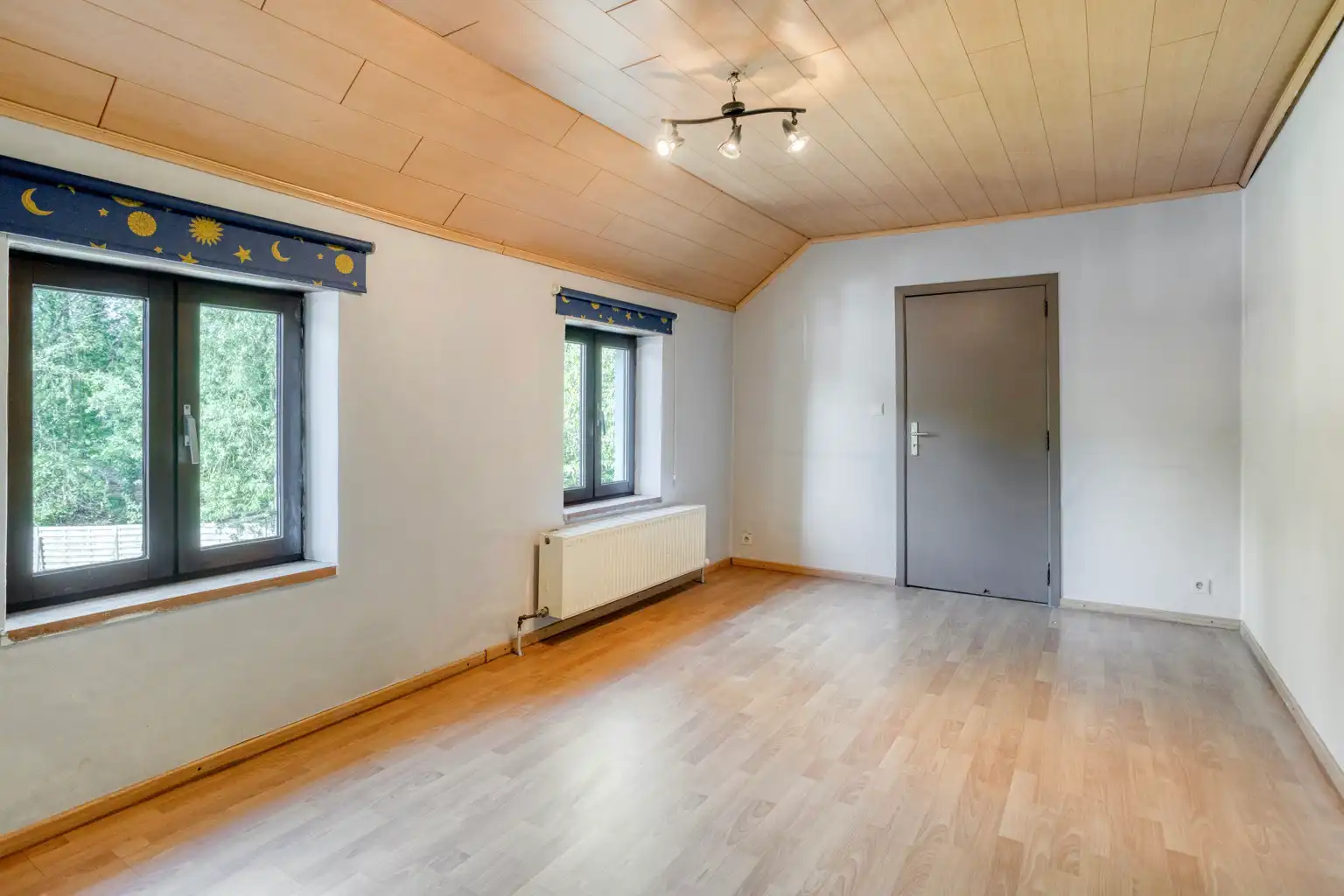 RUIME WONING MET TUIN IN BOUTERSEM foto 12