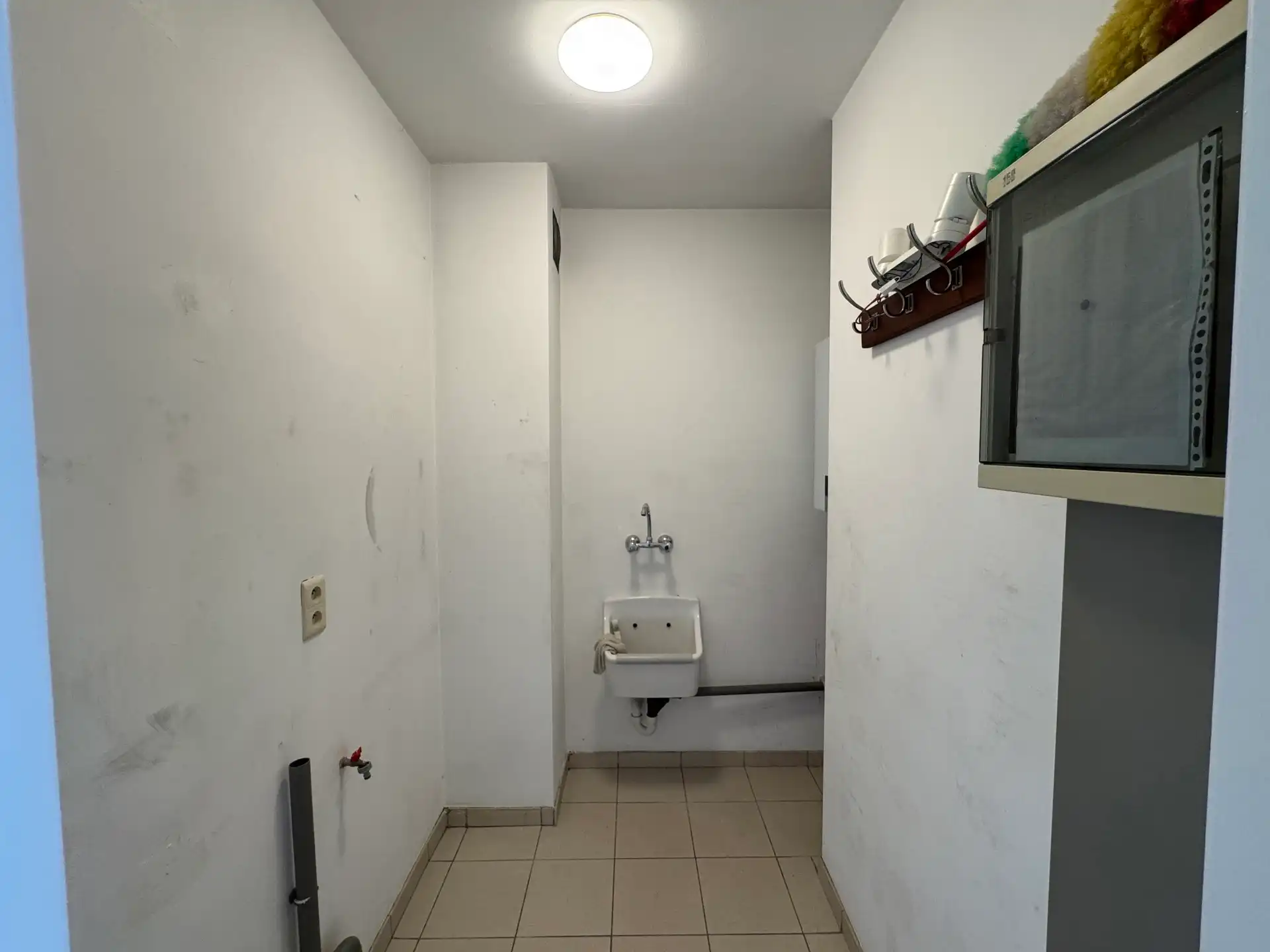 Instapklaar 2slpk appartement met staanplaats in Willebroek foto 6