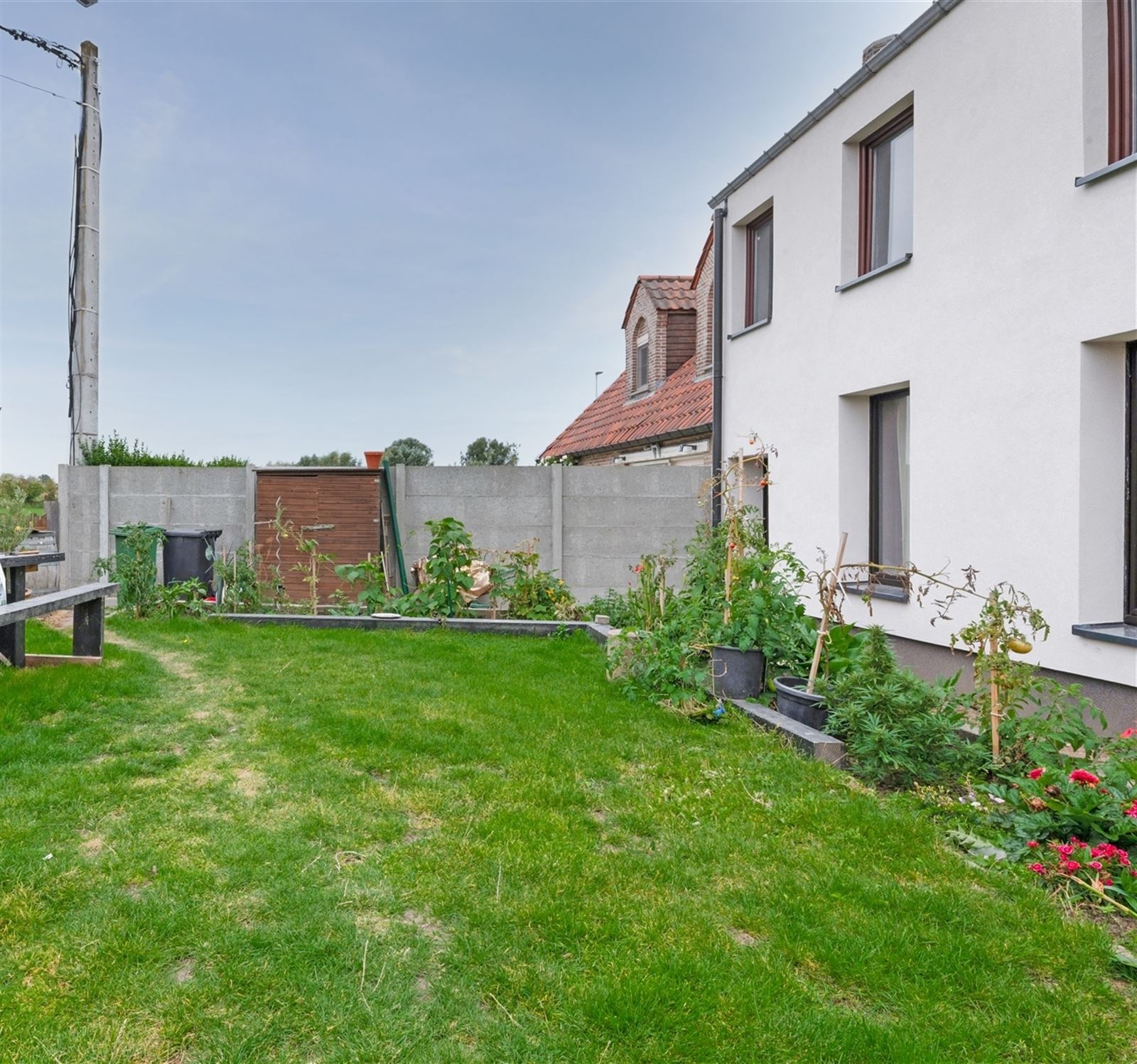 Verder af te werken woning op 2are98 met zuidgerichte voortuin foto 9