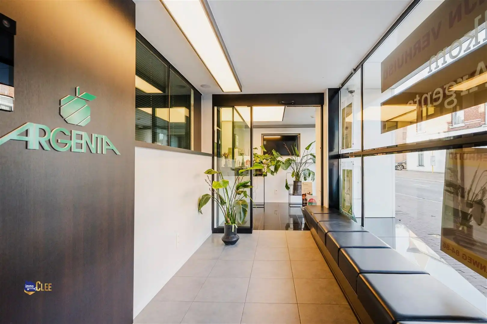 Commercieel handelspand met veel mogelijkheden in Sint-Truiden foto 2