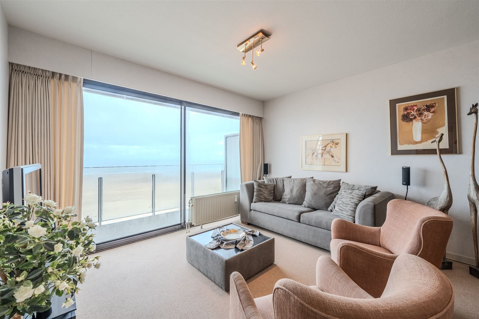 appartement met zee en duinzicht foto 5