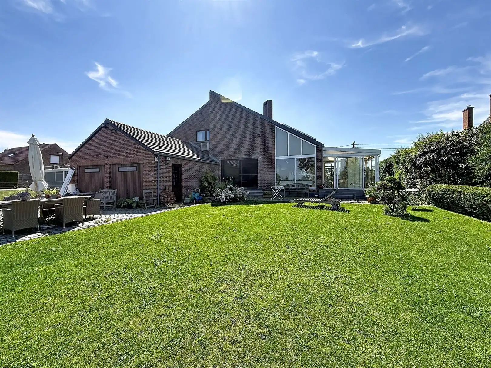 Ruime landelijke woning met 5 slpks, 19a 76ca foto 3