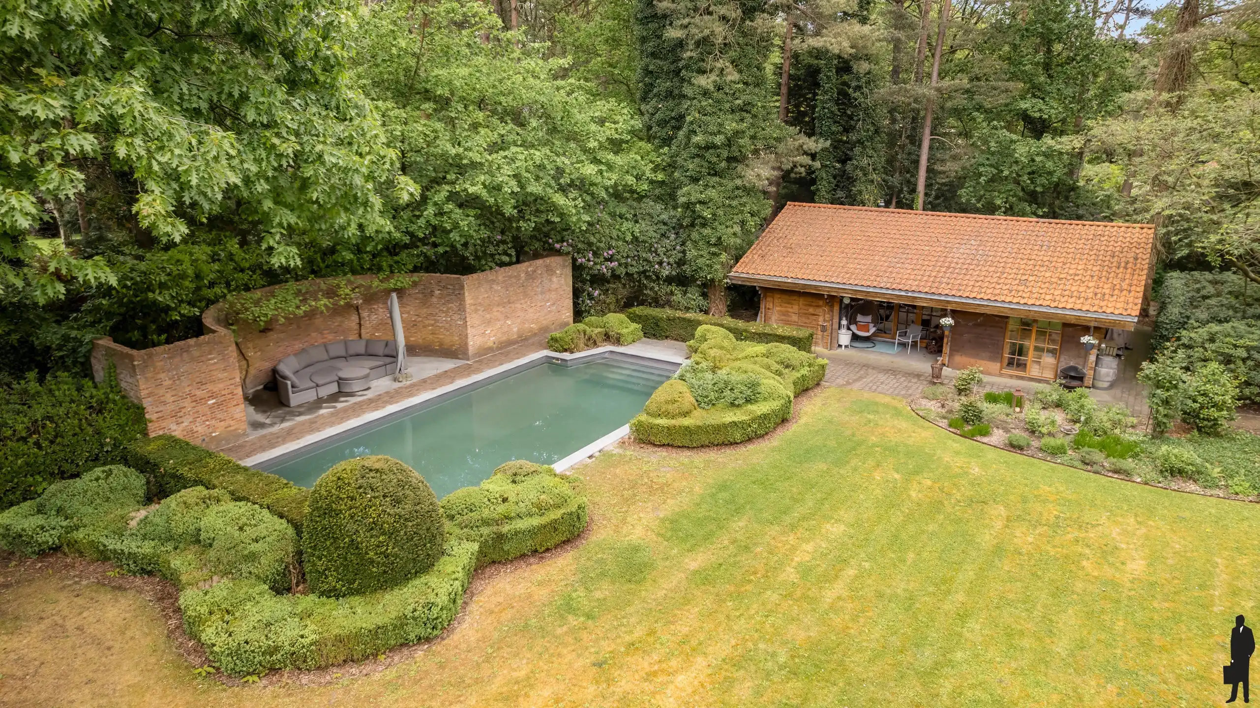 Topgelegen villa met zwembad en paddock!  foto 37