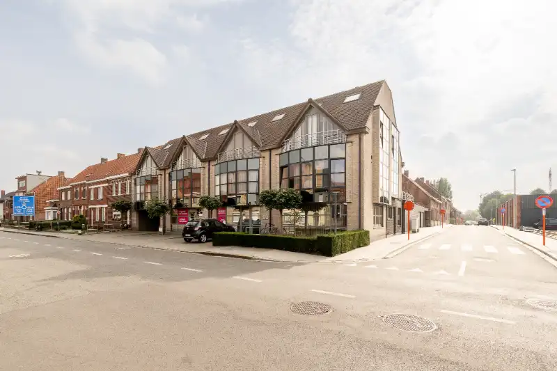 2 slaapkamer app met terras en garage foto {{pictureIndex}}