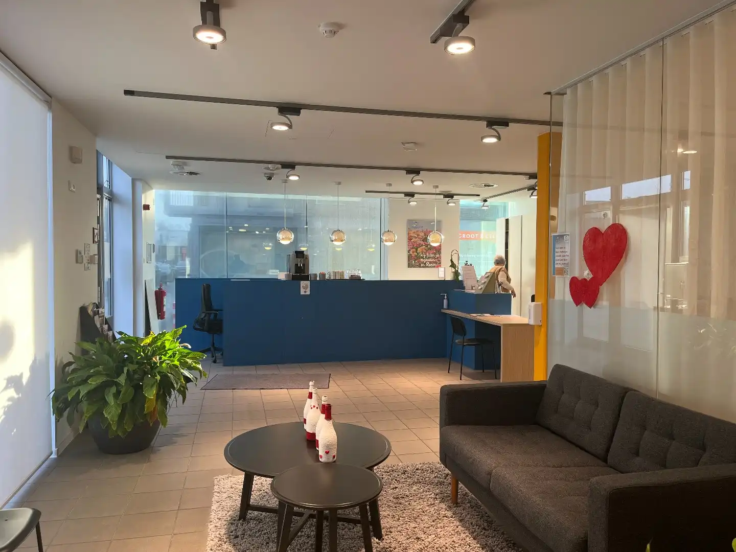 Ruim goed gelegen handelspand centrum Lommel foto 3