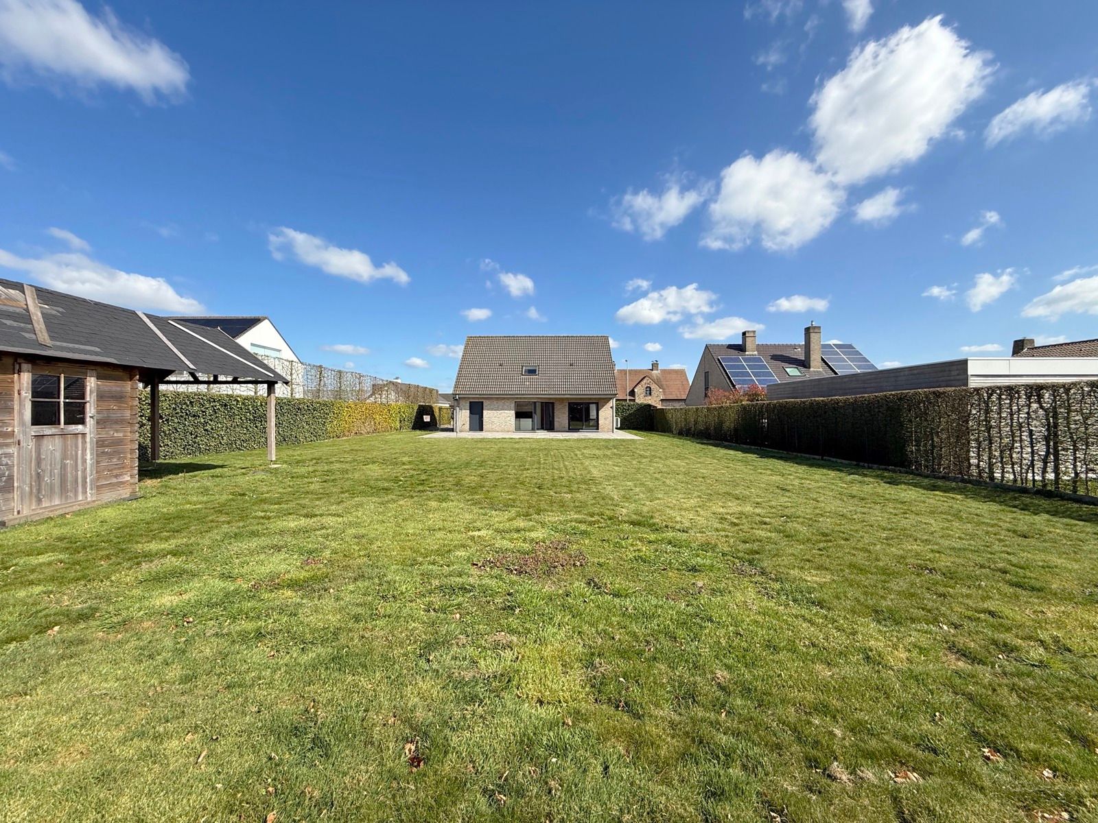Ruime villa op rustige liggen met zongerichte tuin foto 2