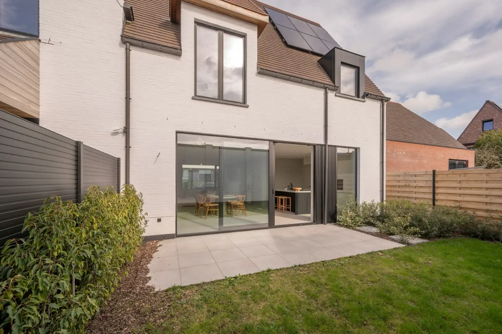 Nieuwbouwwoningen met zuid-westgeoriënteerde tuin, rustig gelegen te Duinenwater  foto 2