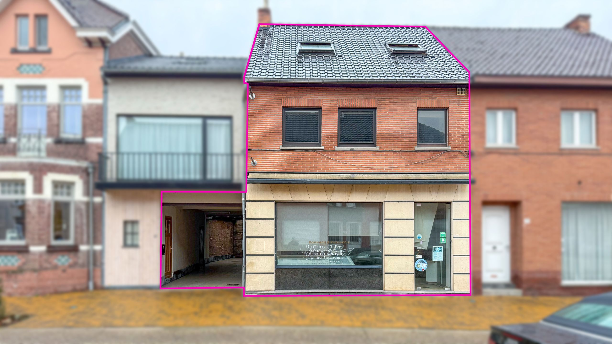 Handelspand met ingerichte bakkerij & appartement Wellen foto {{pictureIndex}}