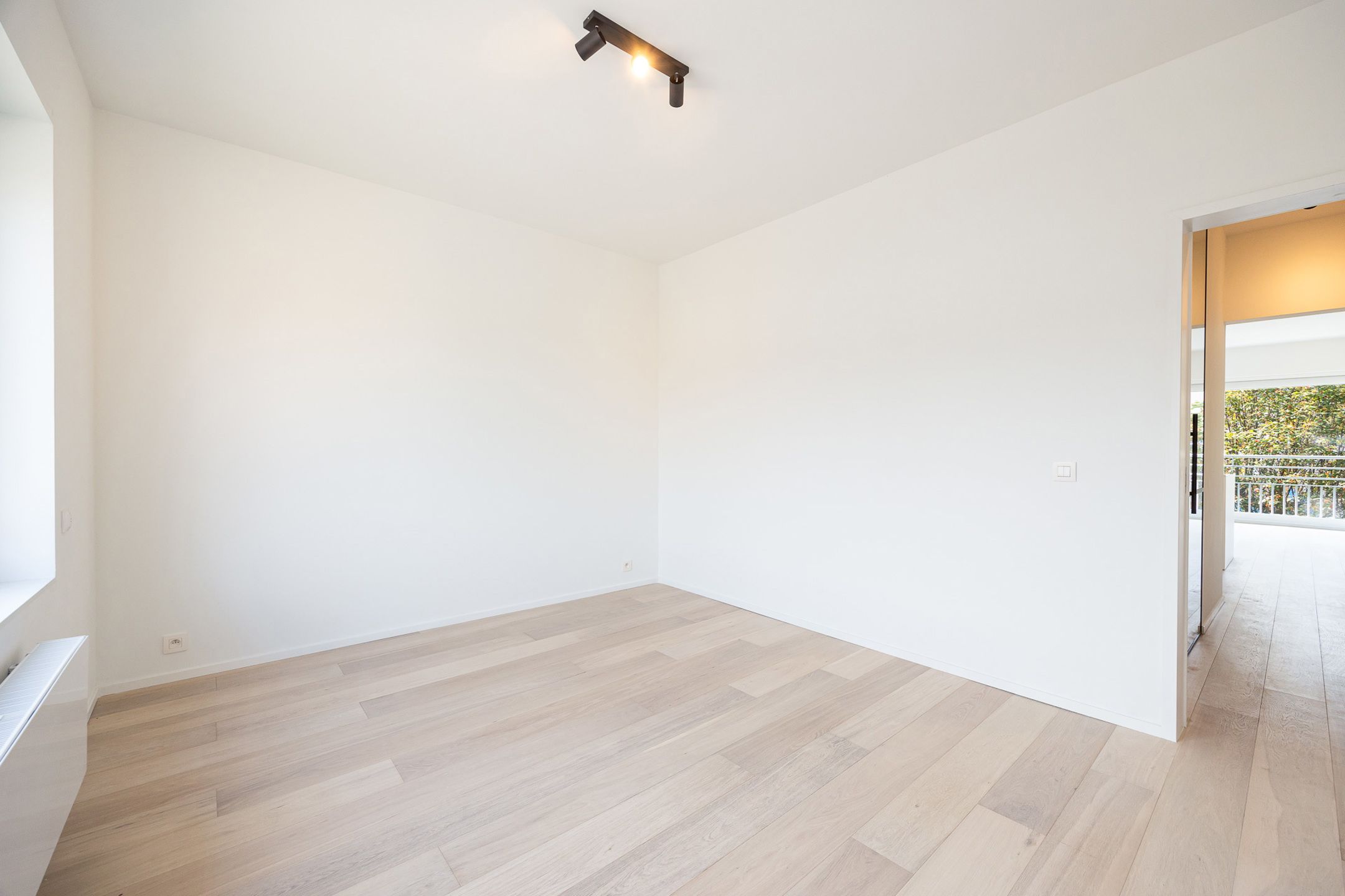 Prachtig gerenoveerd appartement met 2/3 slaapkamers foto 18