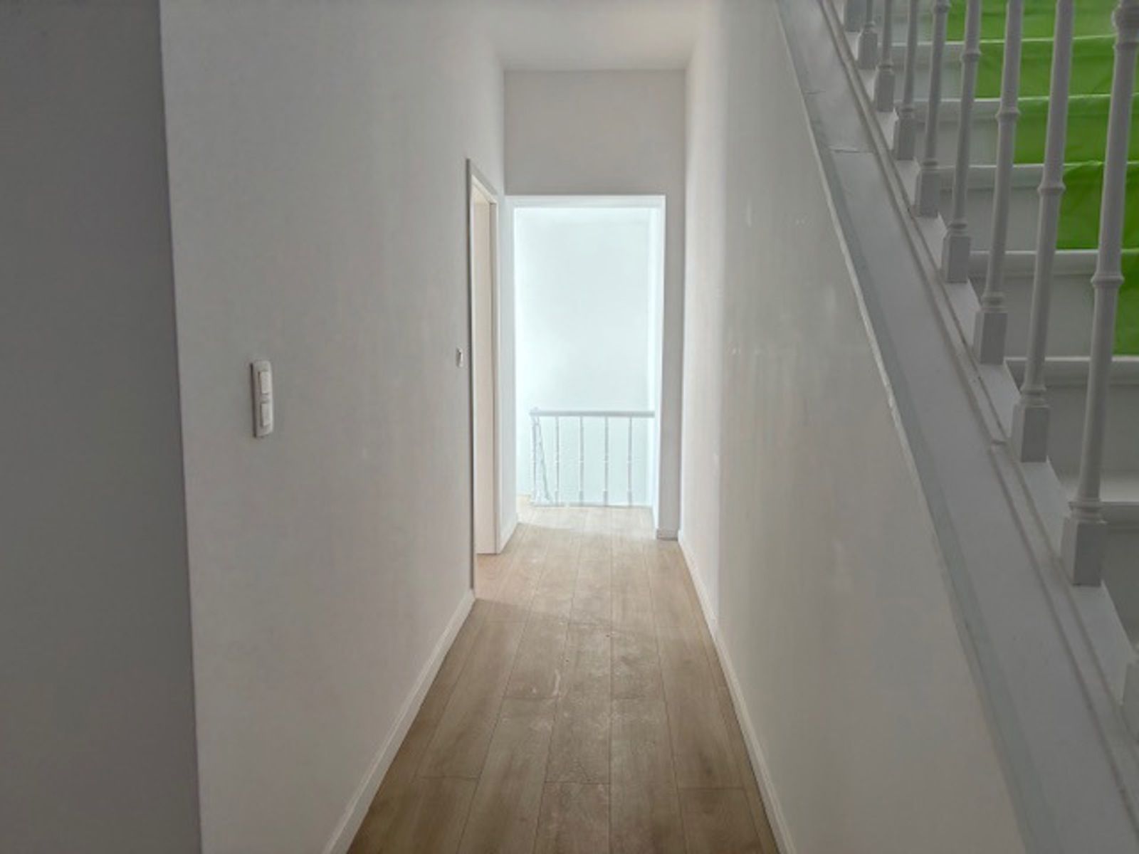 Volledig rerenoveerde woning 5 slpks 2 badks centrum Landen foto 22
