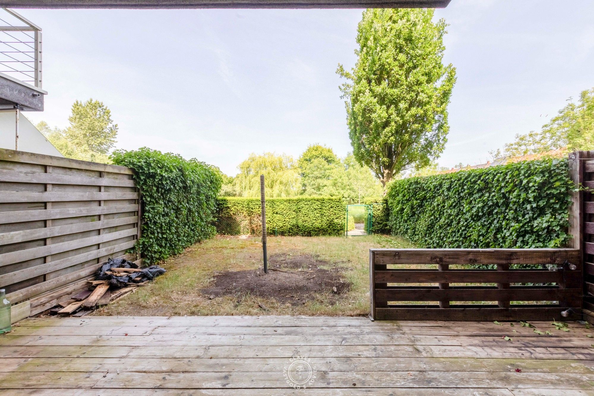 Gelijkvloers appartement met ruim terras en tuintje op een gesloten en groene residentie. foto 4