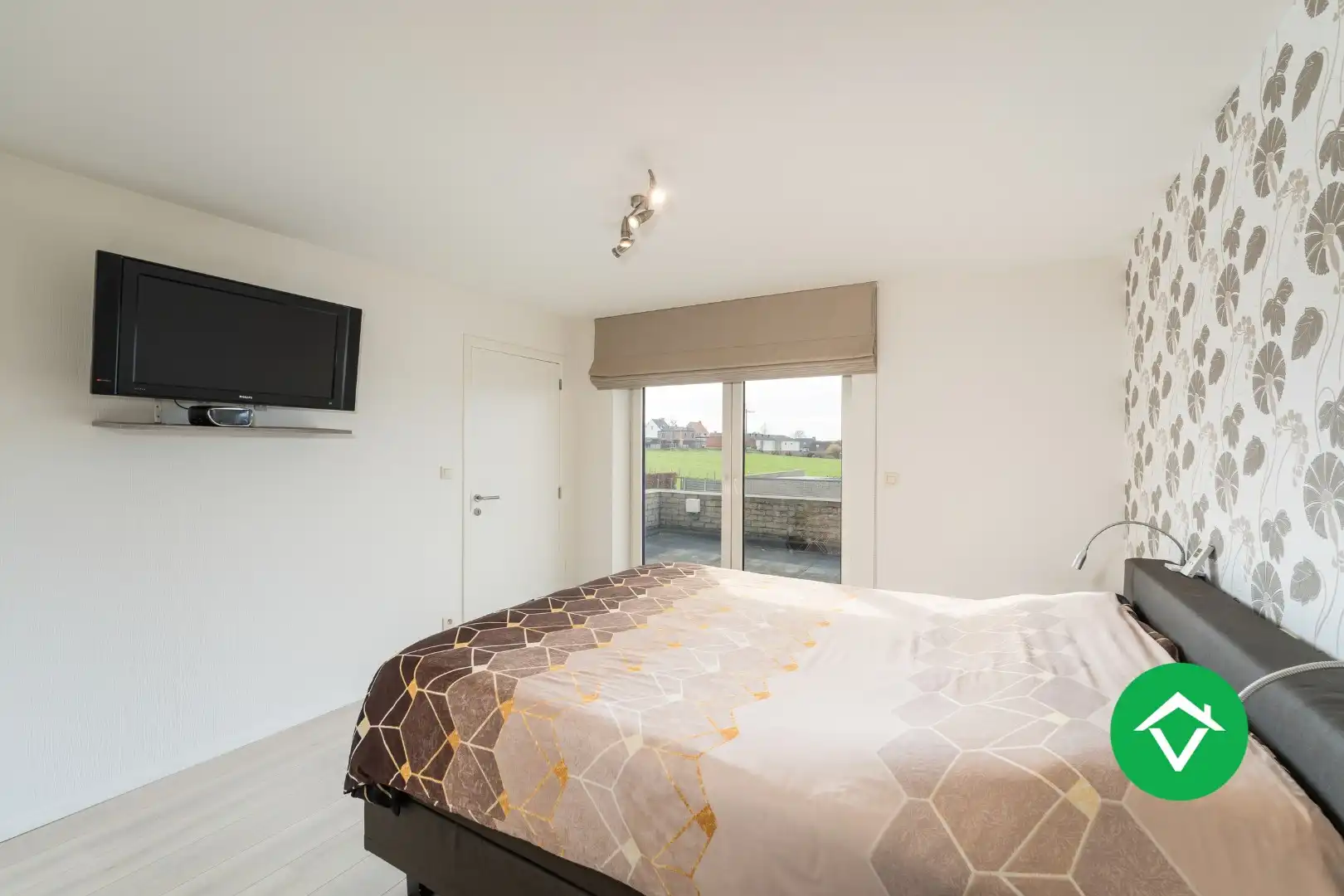 Alleenstaande woning met 4 slaapkamers en garage te Aartrijke foto 19