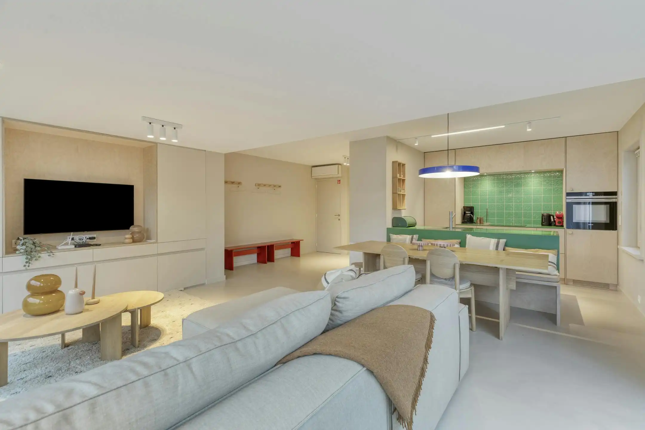 Villa met twee vergunde vakantiewoningen te Sint-Idesbald foto {{pictureIndex}}