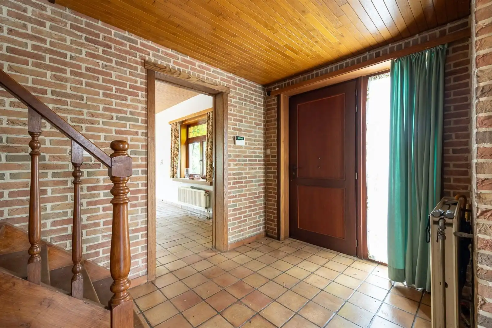 Karaktervolle half open villa met grote tuin 1.189m² in een rustige straat. foto 9