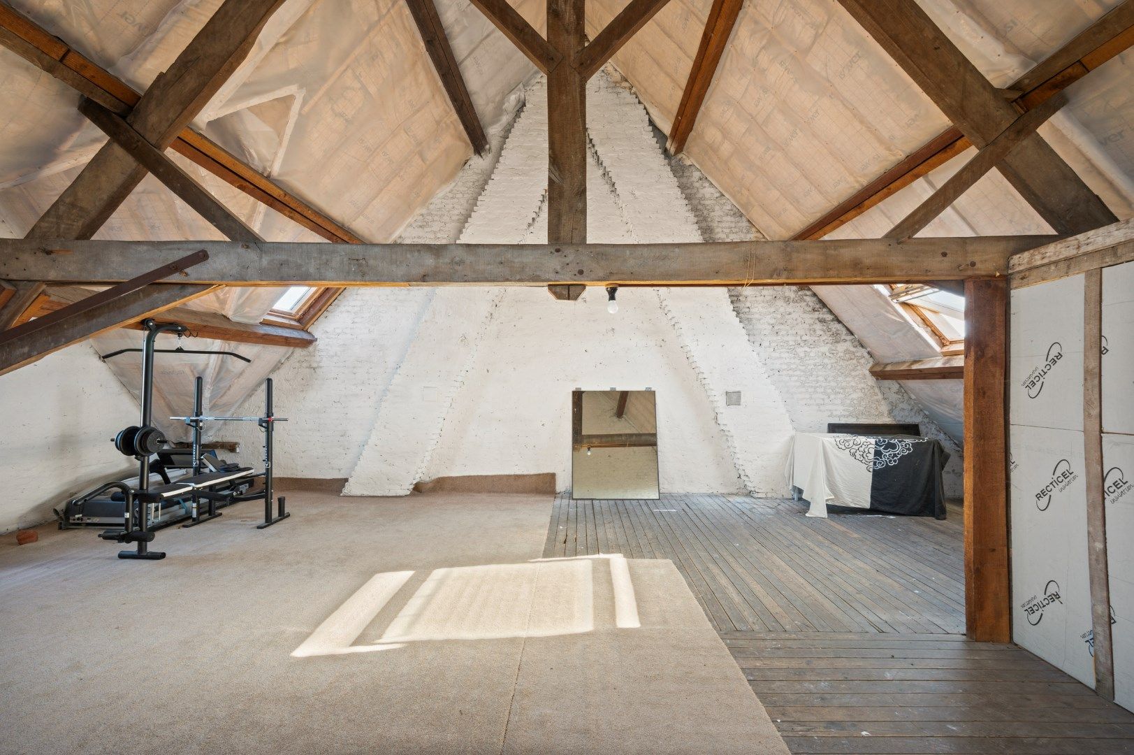 RUIME WONING MET CHARMANTE VOORGEVEL IN HET RUSTIGE ZUIDSCHOTE (IEPER) foto 15
