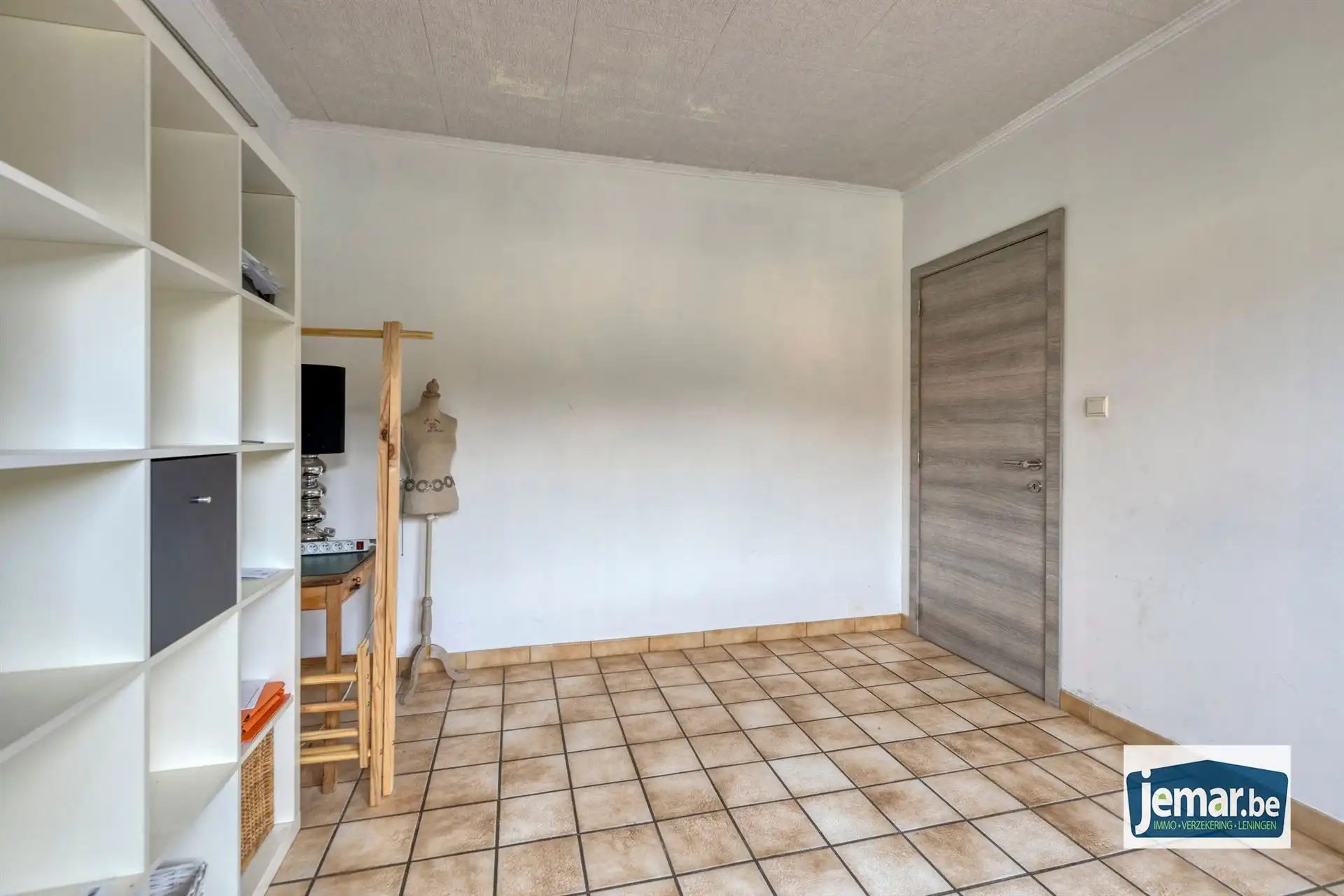 Vrijstaande bungalow woning met 3 slaapkamers en inpandige garage  foto 16