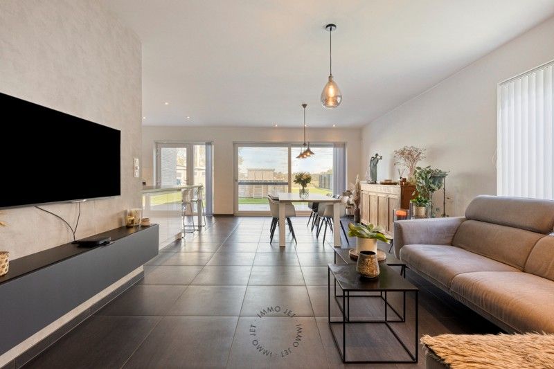 Moderne halfopen woning met 4 slaapkamers en zonnepanelen in Nieuwkerken-Waas foto 7