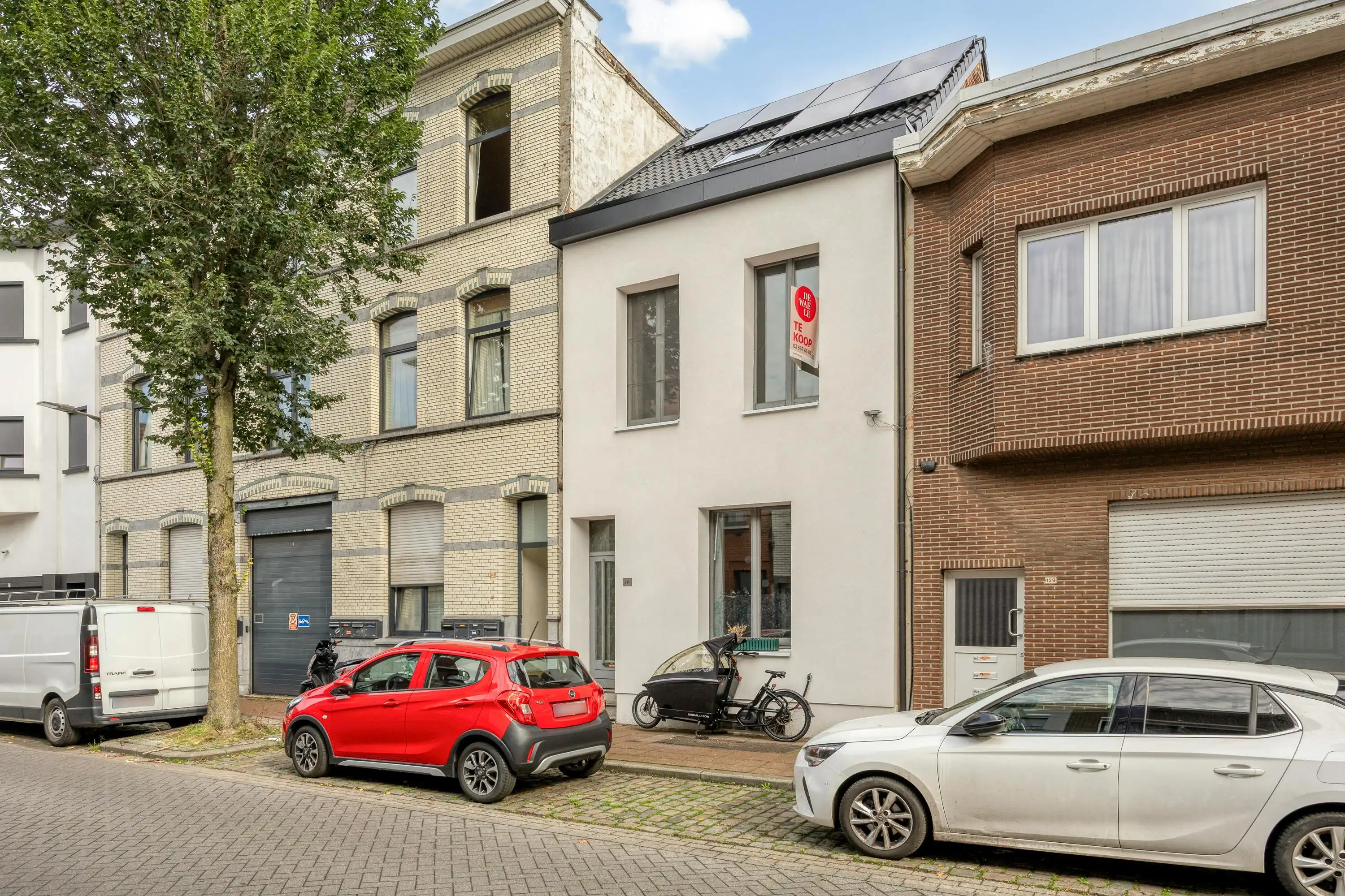 Huis met 4 slaapkamers en stadskoer te Deurne! foto 17