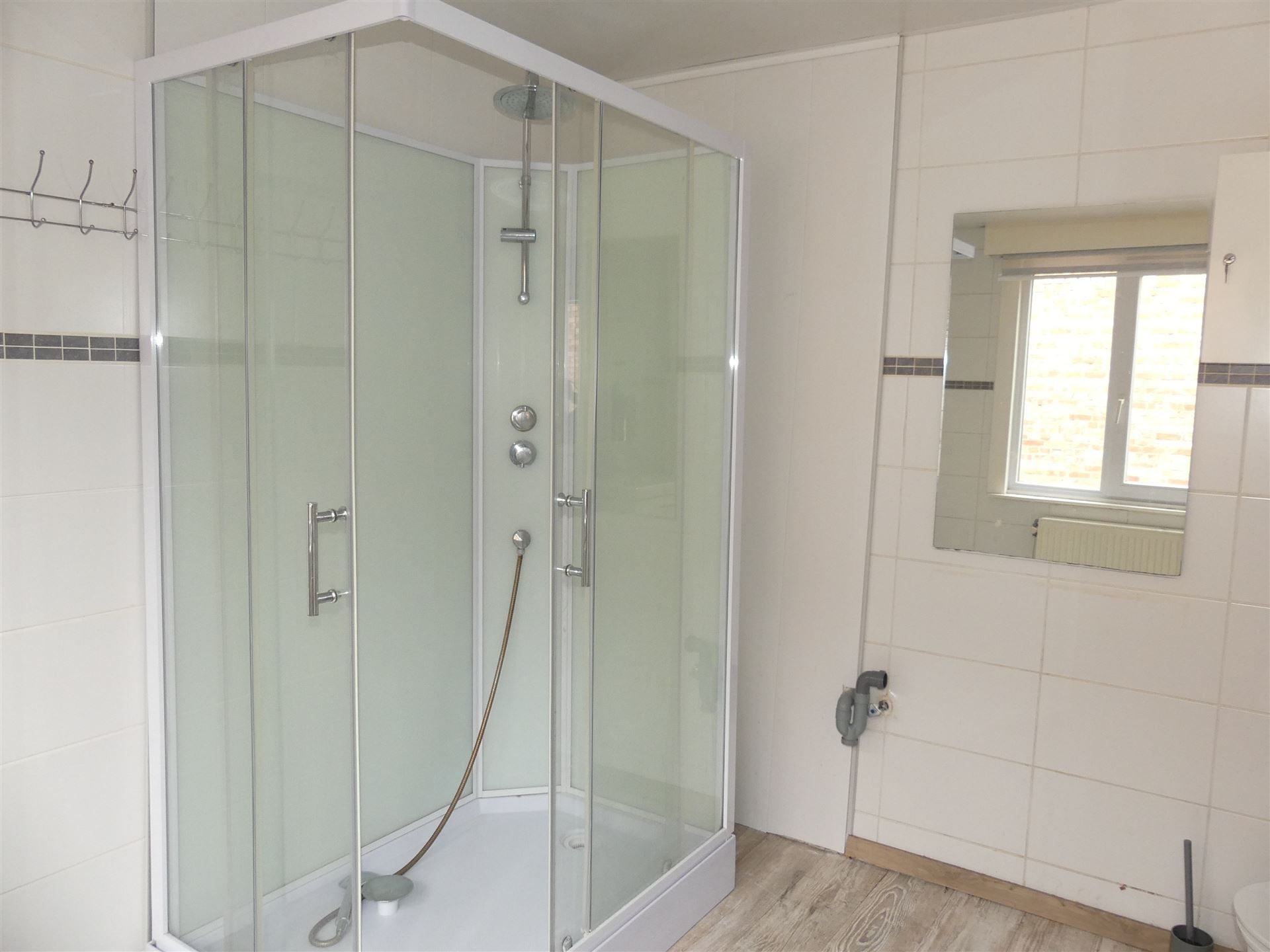 Opbrengstwoning bestaande uit 2 appartementen! foto 12