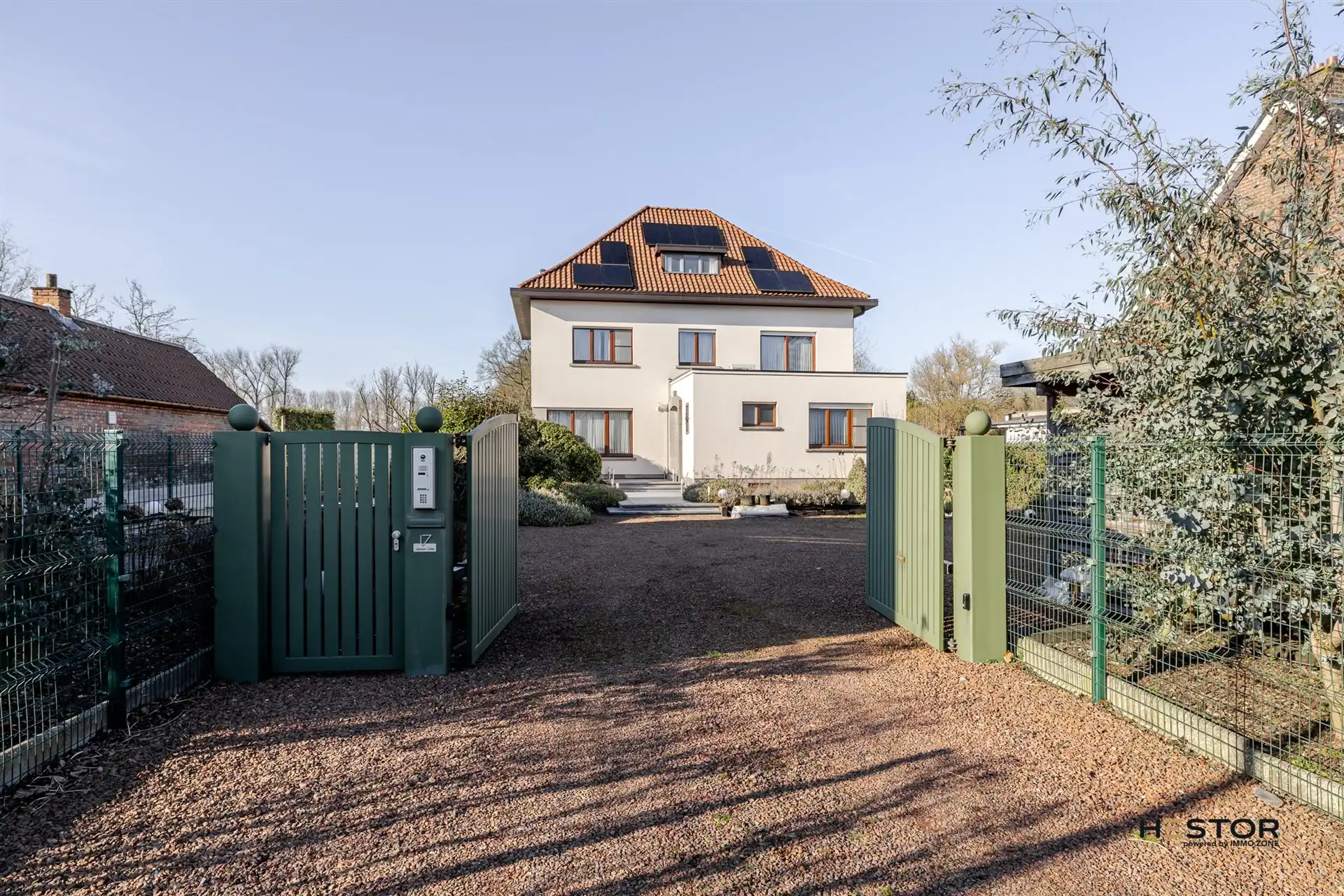 Ruime villa op mooi perceel! foto 2