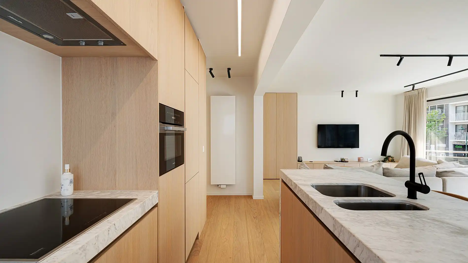 Gerenoveerd hoekappartement met 3 ruime slpks.  foto 7