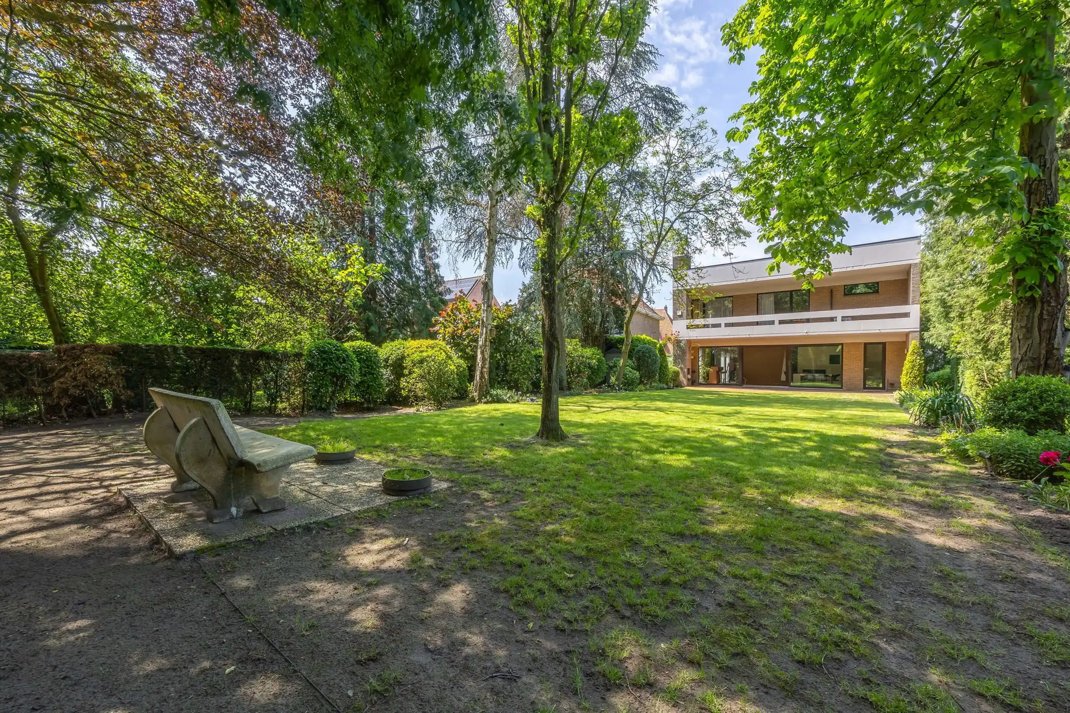 Karaktervolle villa met mooie tuin op toplocatie in Kapellen foto 28