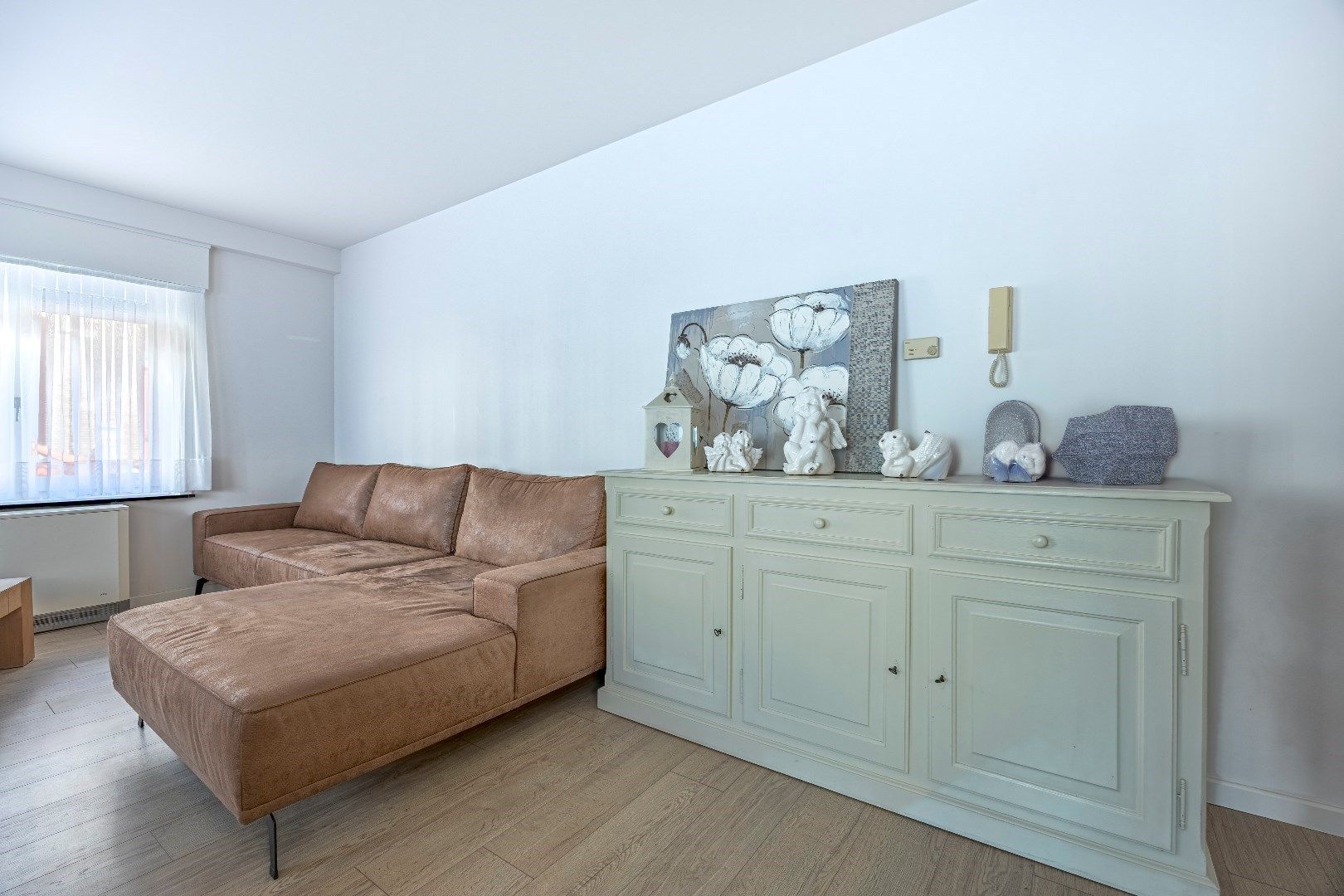 Instapklaar tweeslaapkamerappartement vlakbij de zeedijk. foto 6