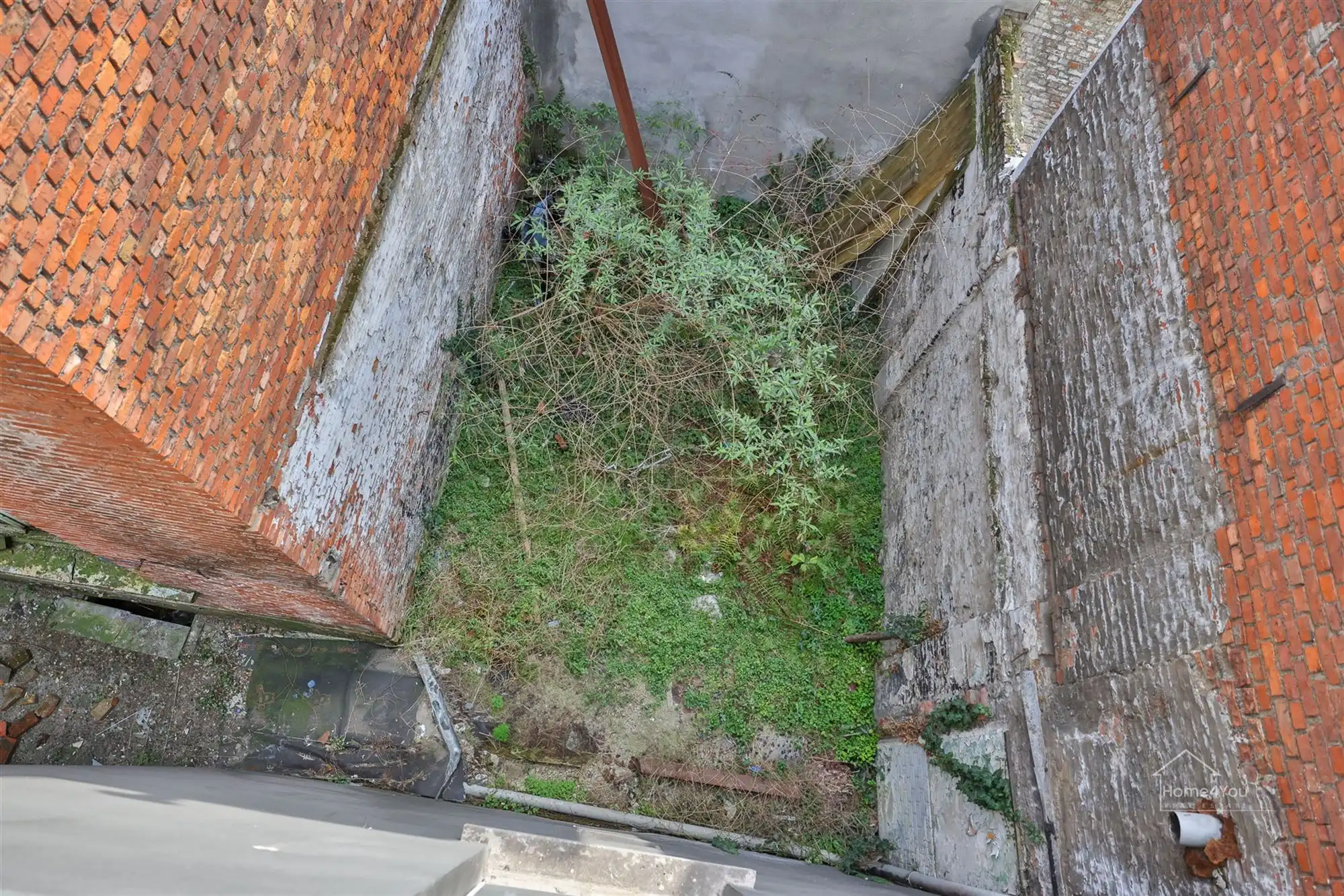 Ruime woning met meerdere slaapkamers en overdekt terras  foto 22