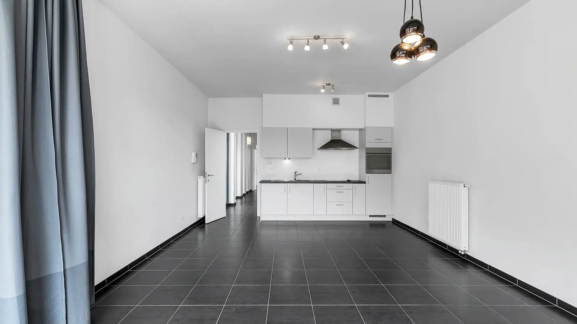 Gelijkvloers appartement met terras en private parking. Uitstekende ligging aan de vernieuwde Markt. foto 14
