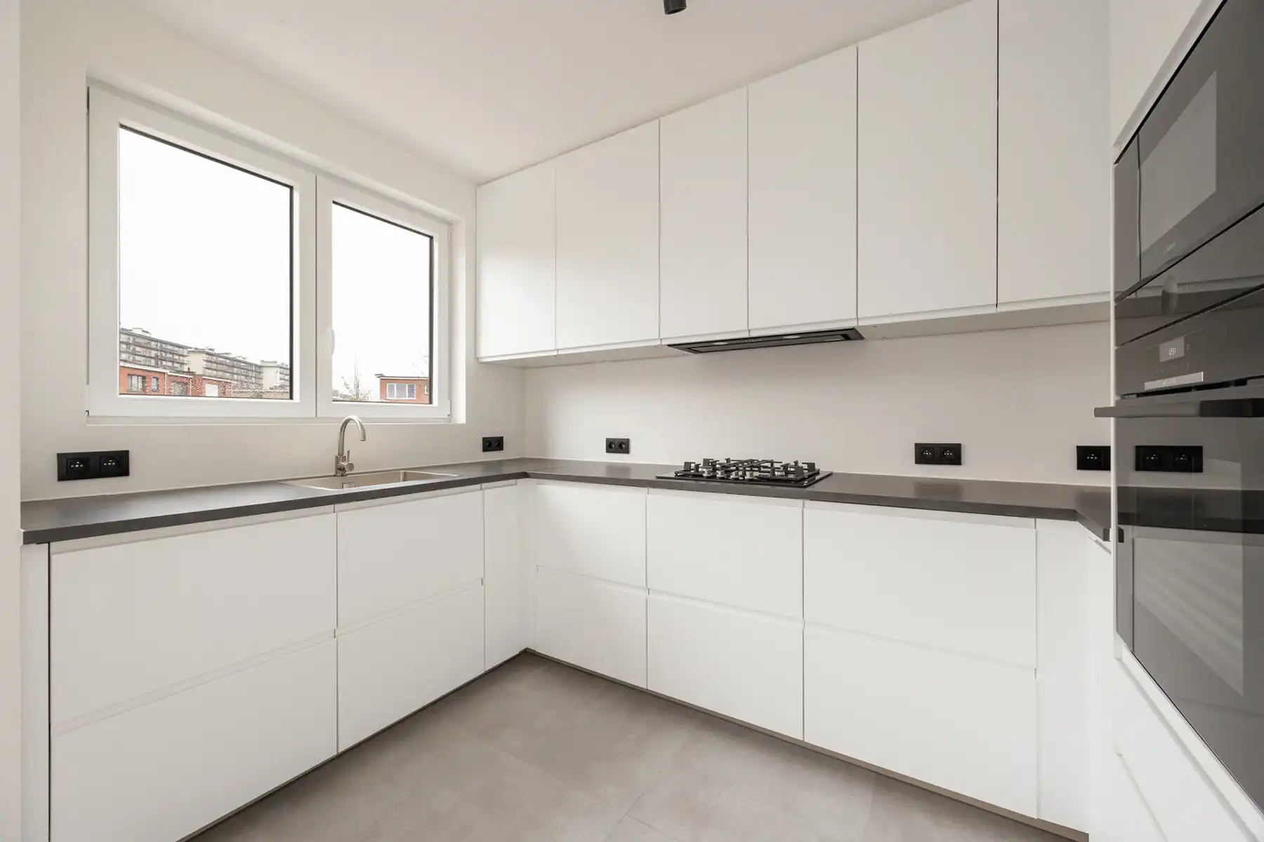 Totaalrenovatie (2025) met 3 slp, tuin en garage in Merksem foto 17