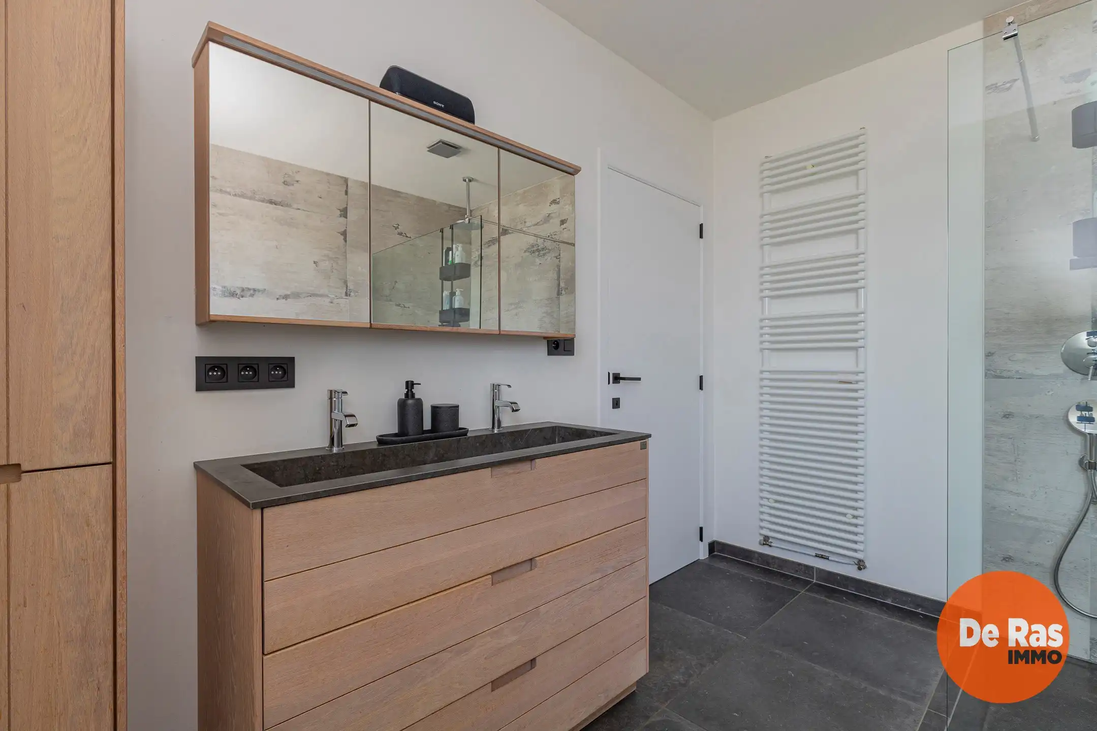 ERPE-MERE - Instapklare woning met 3 slpk en mooie tuin foto 9