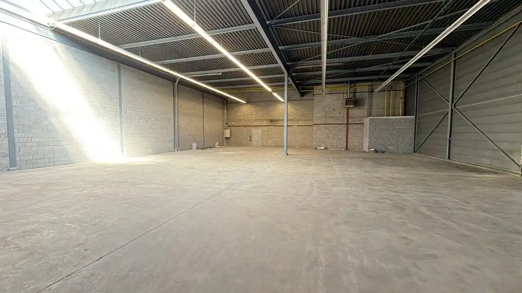 Magazijn te huur aan de haven van Antwerpen foto 2