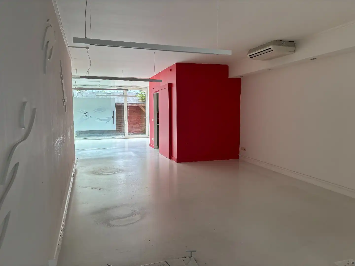 Handelsruimt 66 m² in centrum Brugge foto 3