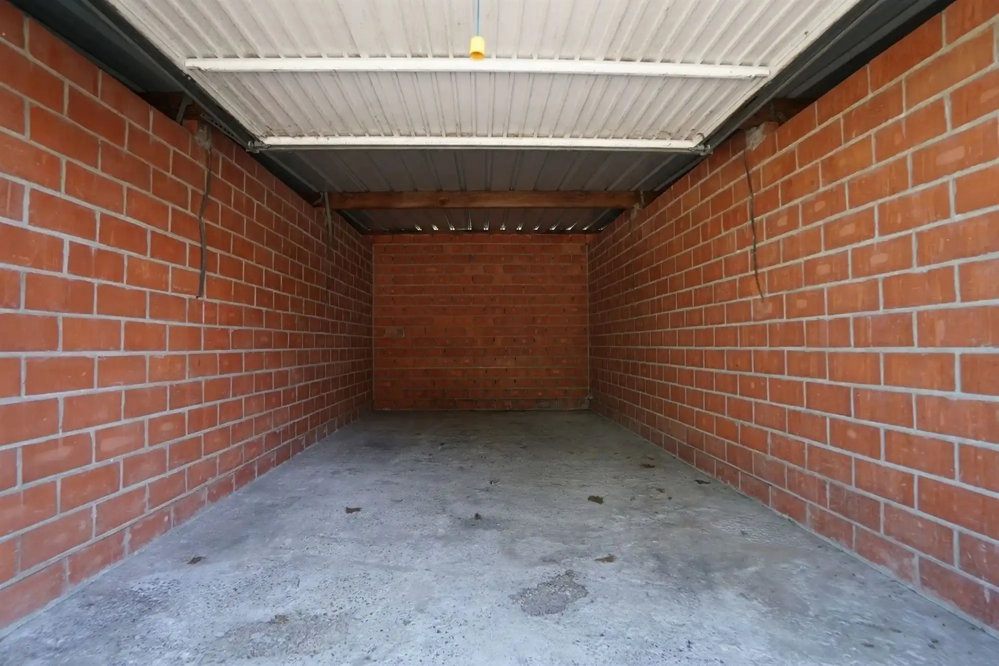Ruim 2 slaapkamer appartement met garage te Ertvelde foto 15