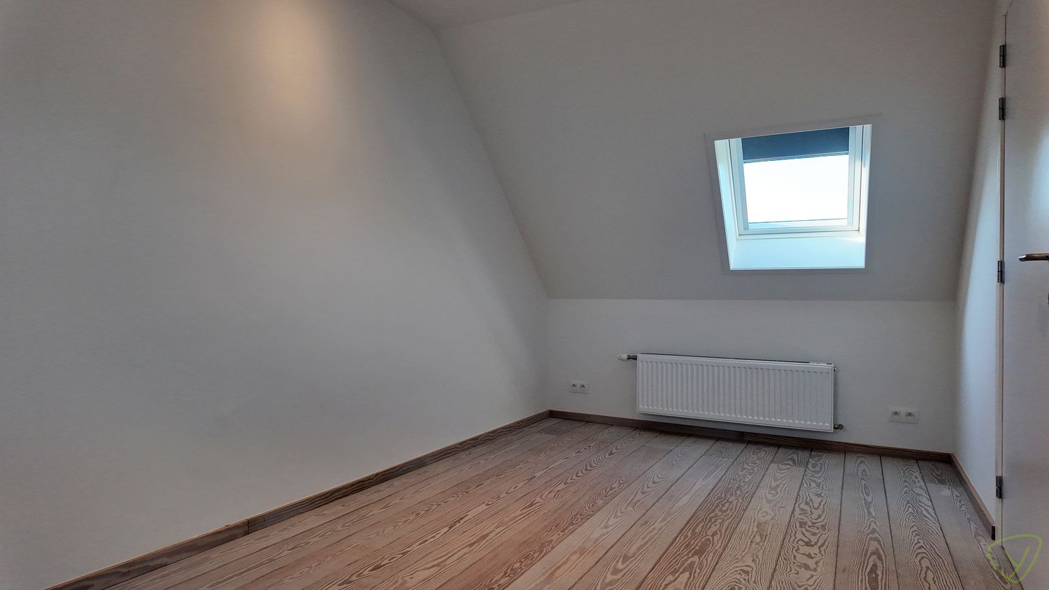 Compleet vernieuwd appartement te huur met garagebox! foto 18